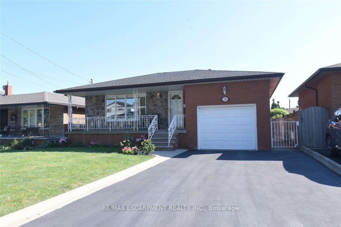 36 Abbington Drive, Hamilton — Detached for sale, photo 1