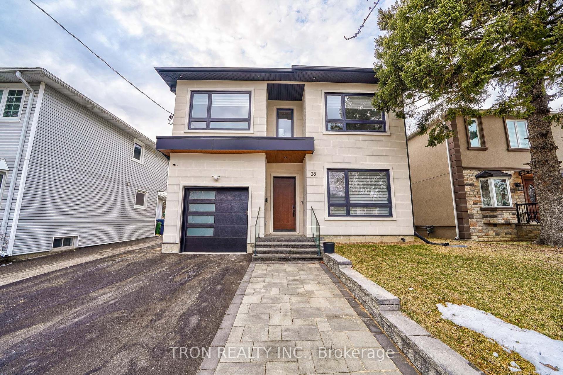 38 Uno Drive, Toronto — Detached for sale, photo 1