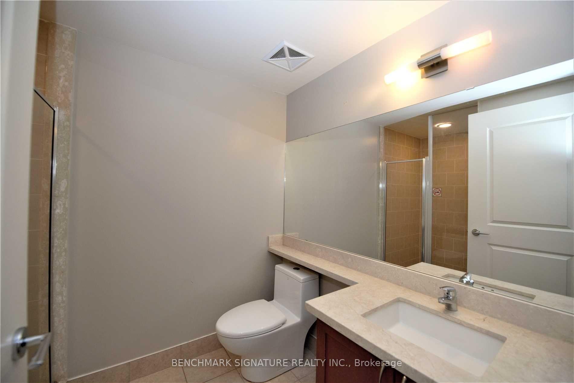 57 Upper Duke Crescent 302D #302D — photo 1