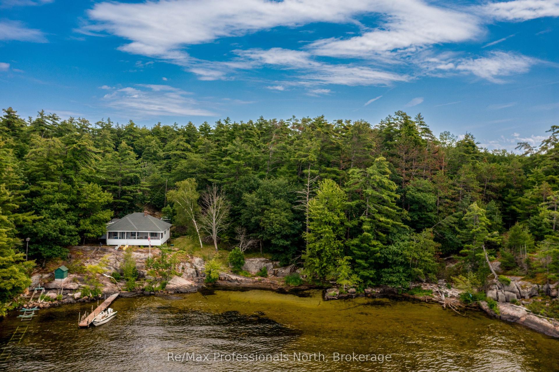 1102 Unit 2 Clipsham Road, Gravenhurst — Detached for sale, photo 1