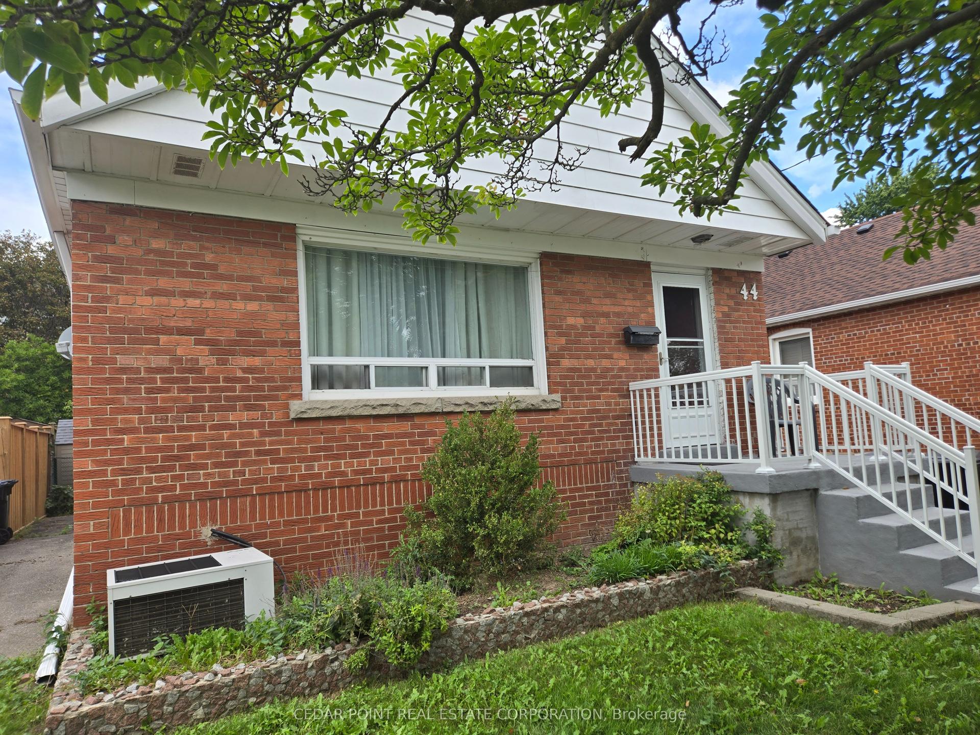 44 Janet Boulevard, Toronto — Detached for lease, photo 1