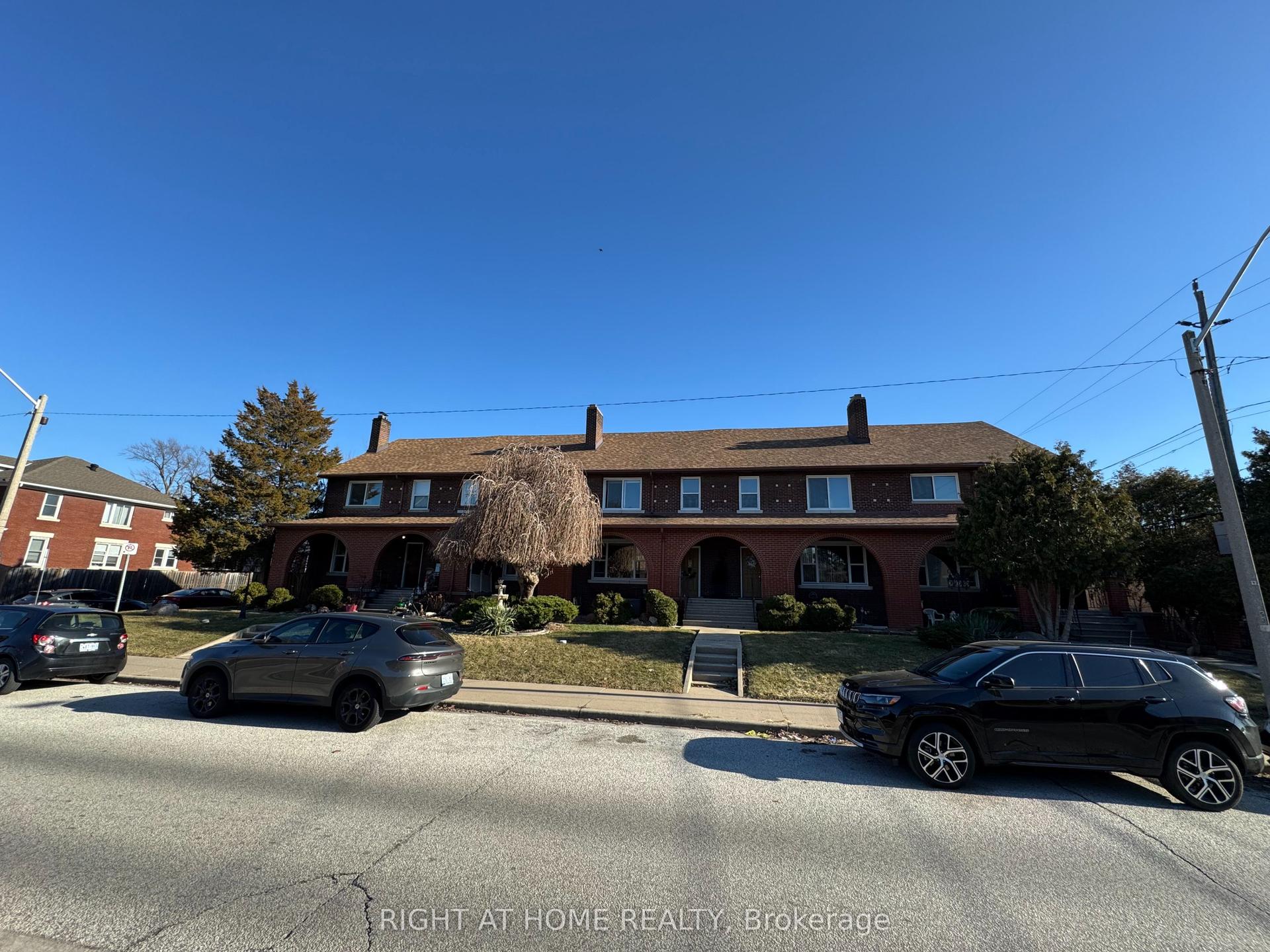 655-91 Giles Boulevard — photo 1