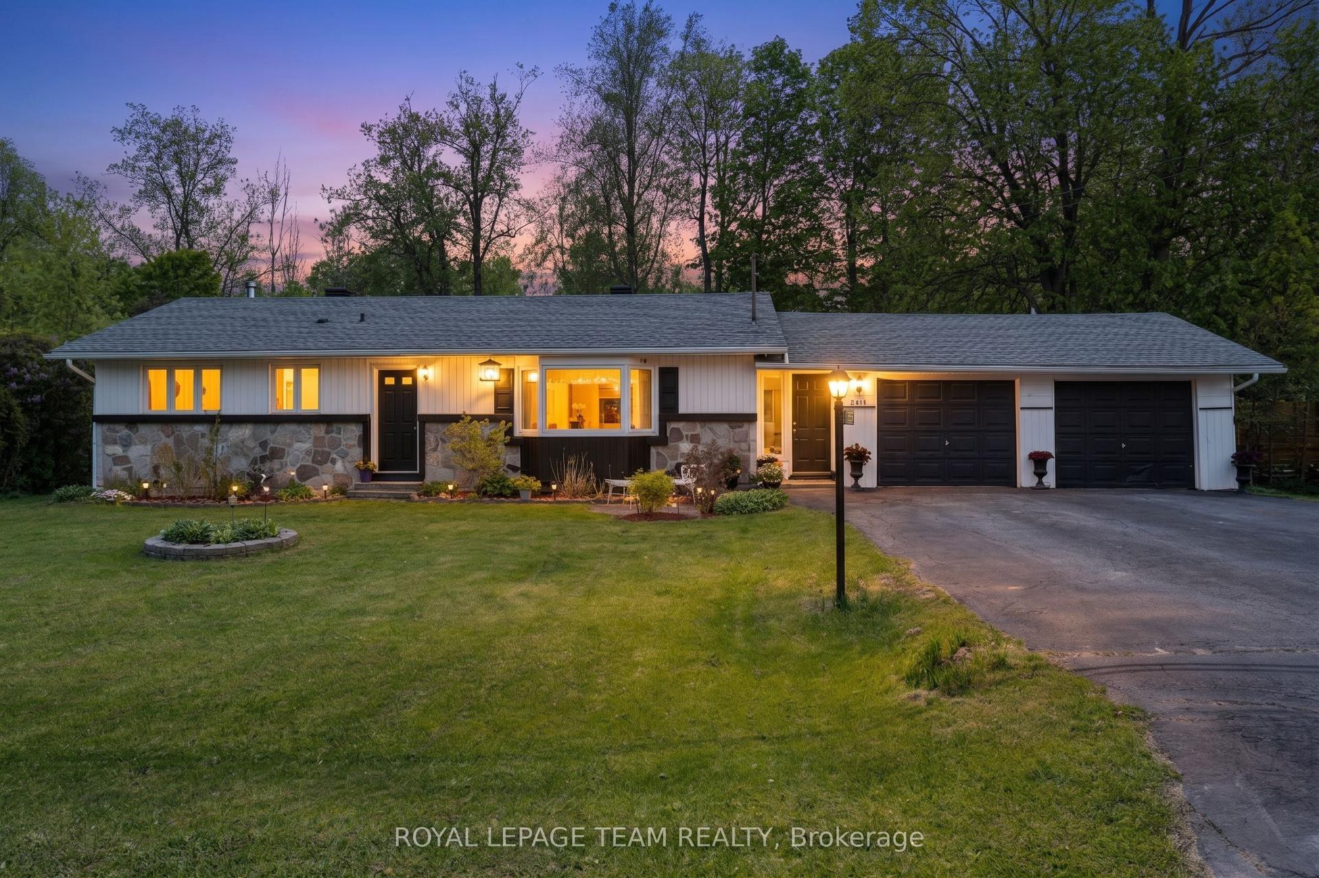 5643 Ficko Crescent, Blossom Park - Airport and Area — Detached for sale, photo 1