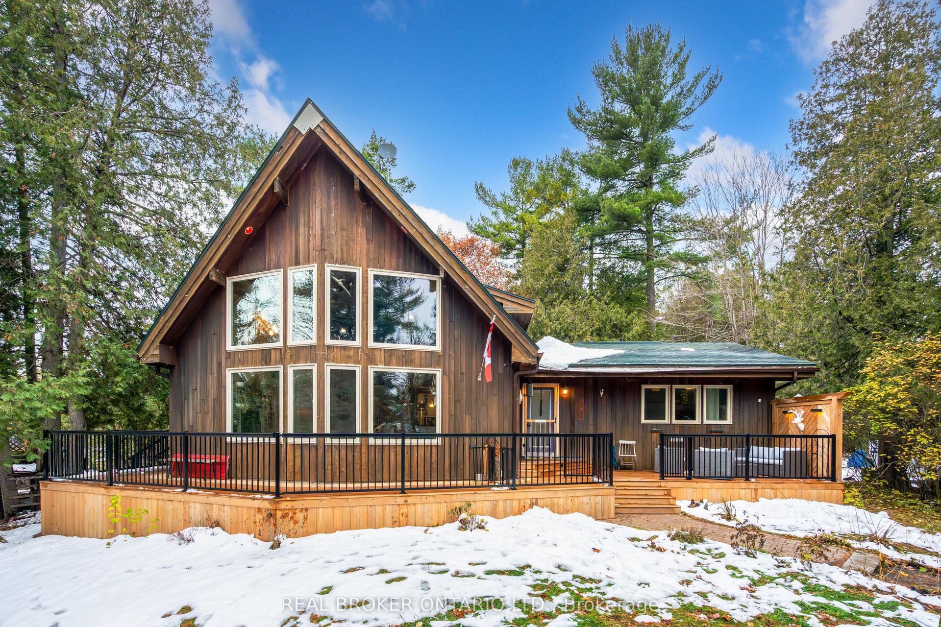 1 Woodland Drive — photo 1
