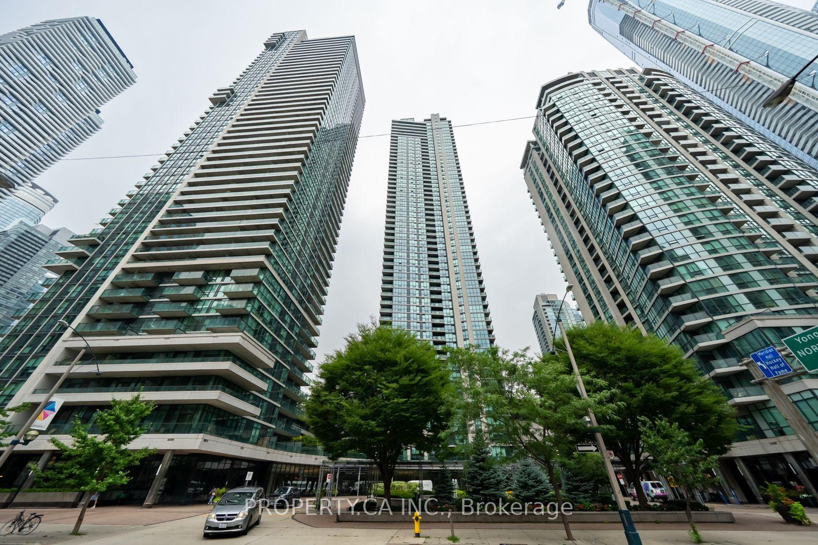 18 Harbour Street 910 #910, Toronto — Condo for lease, photo 1