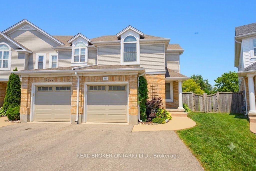520 Mayflower Street, Waterloo — Townhouse for sale, photo 1