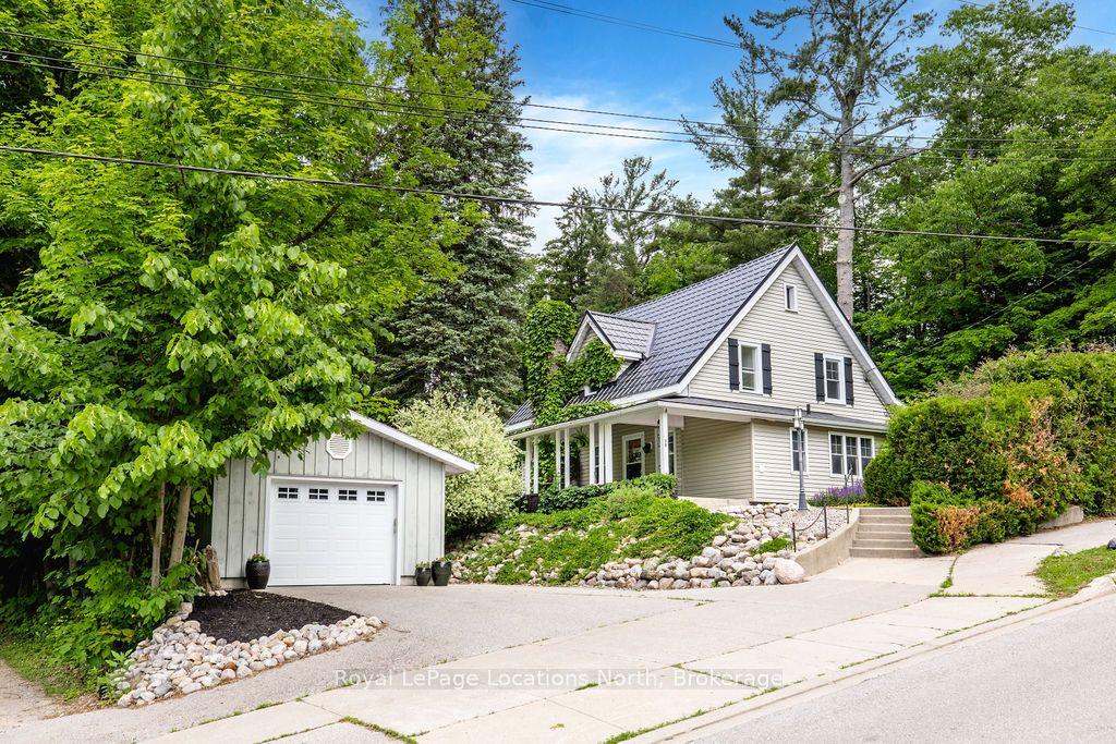 75 BURKE Street — photo 1