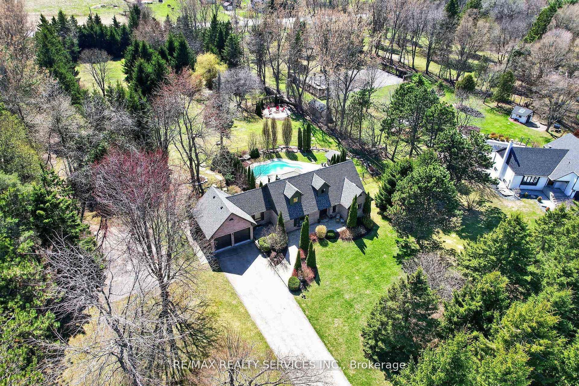12 Glenn Court — photo 1