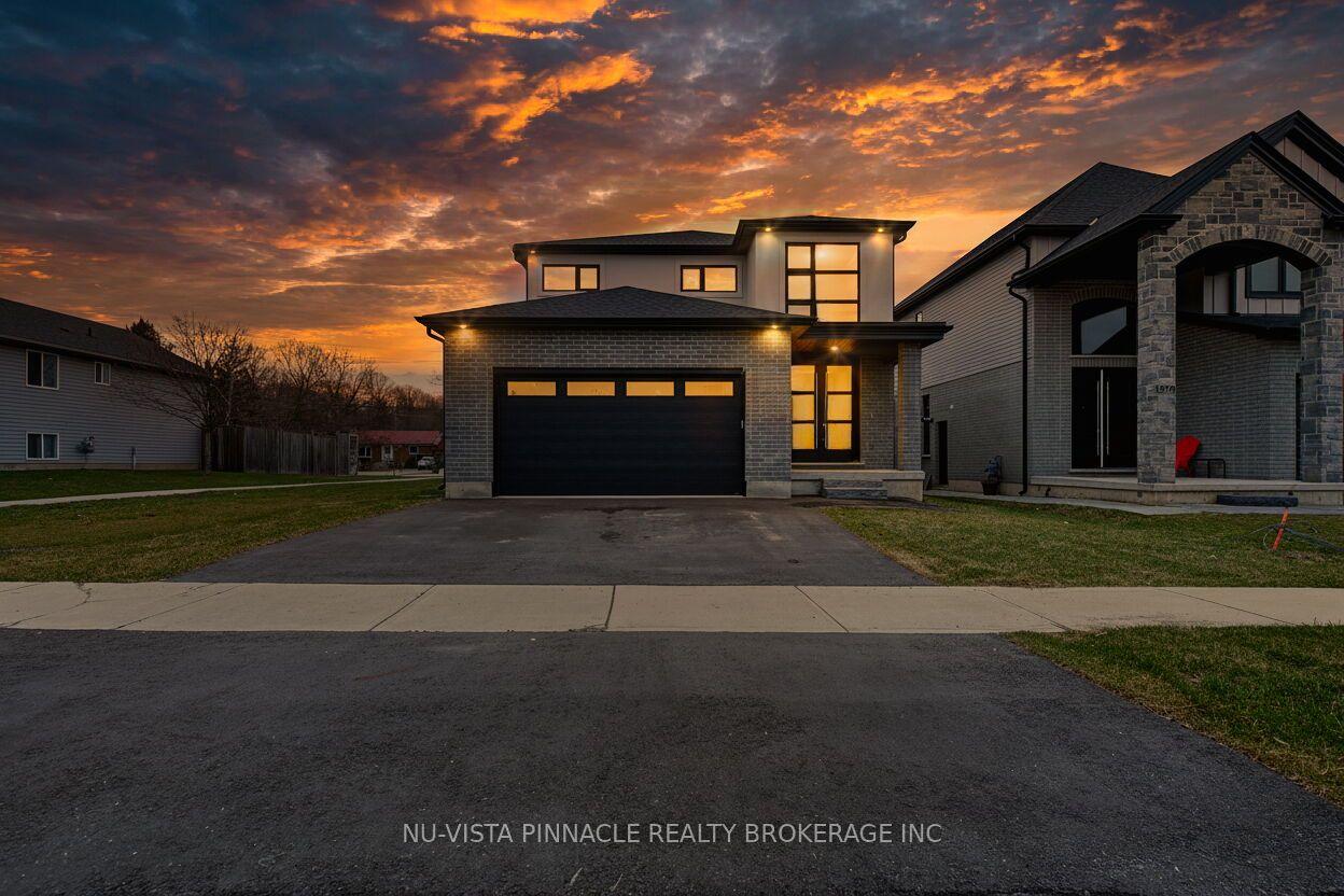 1564 Benjamin Drive — photo 1