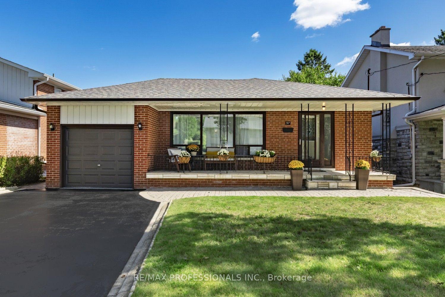 97 Freemont Avenue, Toronto — Detached for sale, photo 1