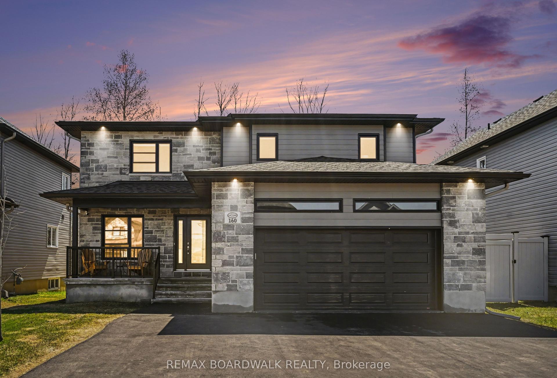 160 Hybrid Street, Russell — Detached for sale, photo 1