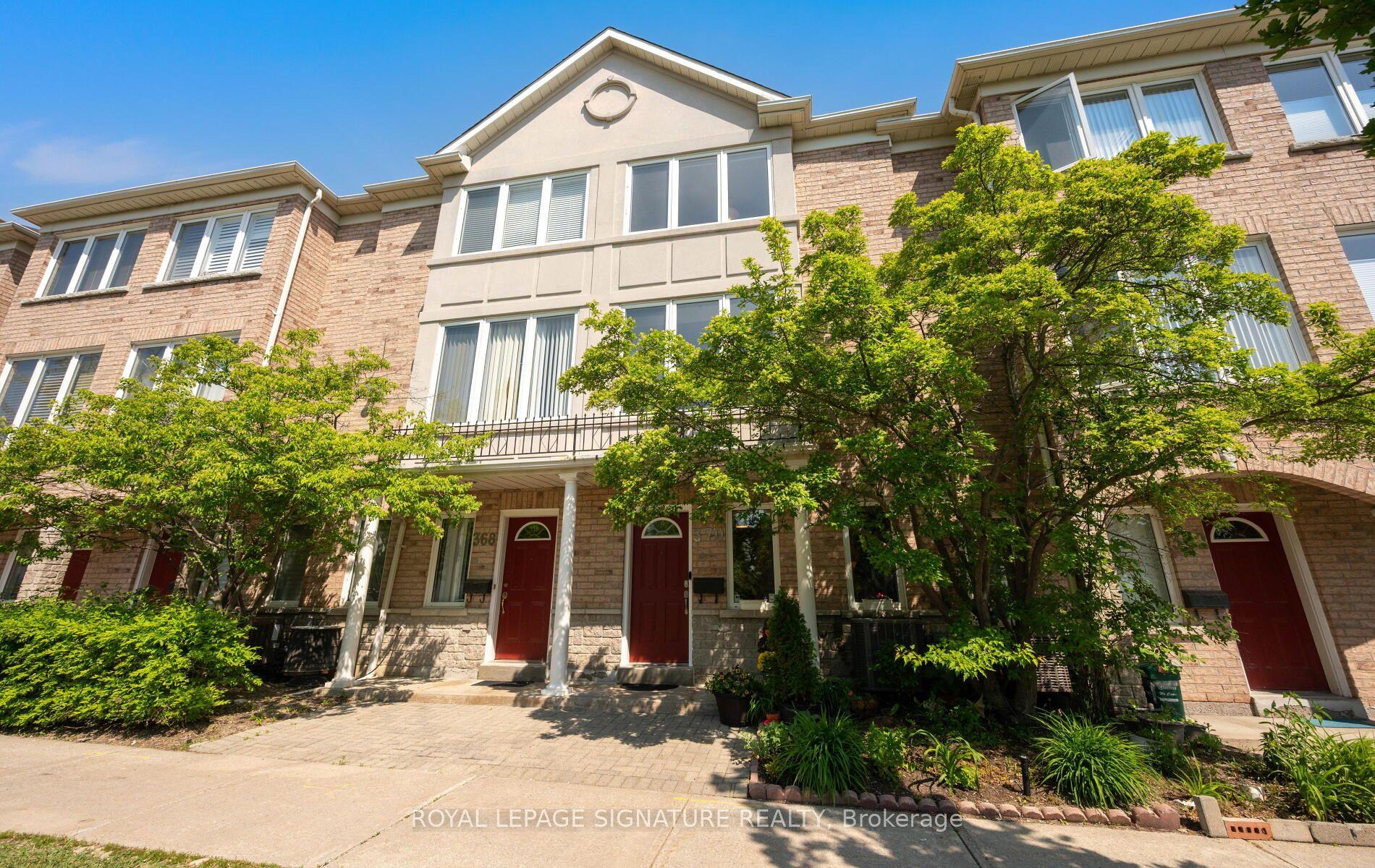 370 South Park Road — photo 1