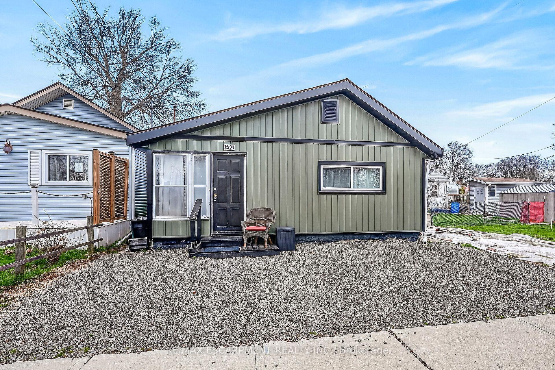 3824 Roxborough Avenue — photo 1