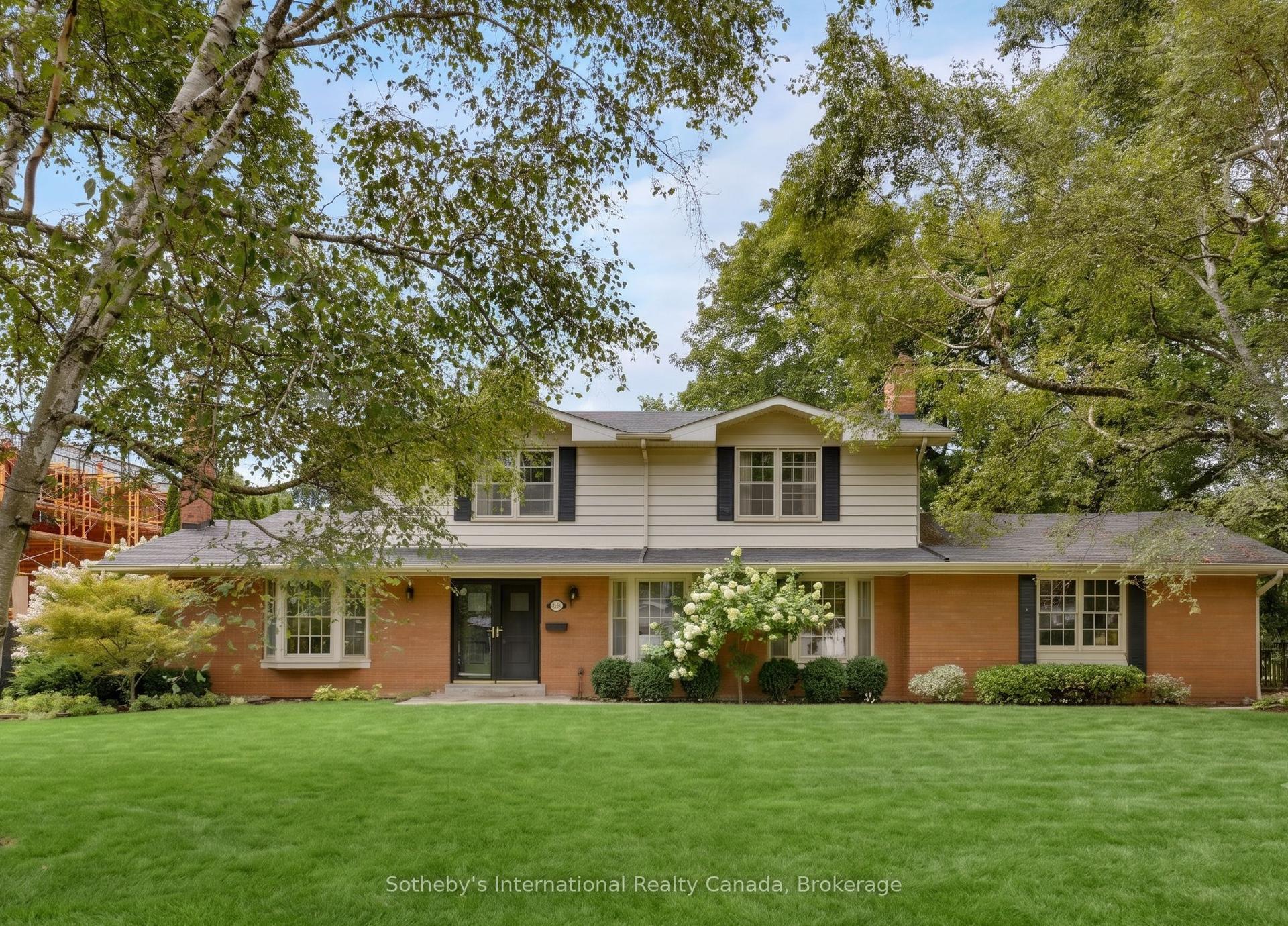 174 Claxton Drive, Oakville — Detached for sale, photo 1