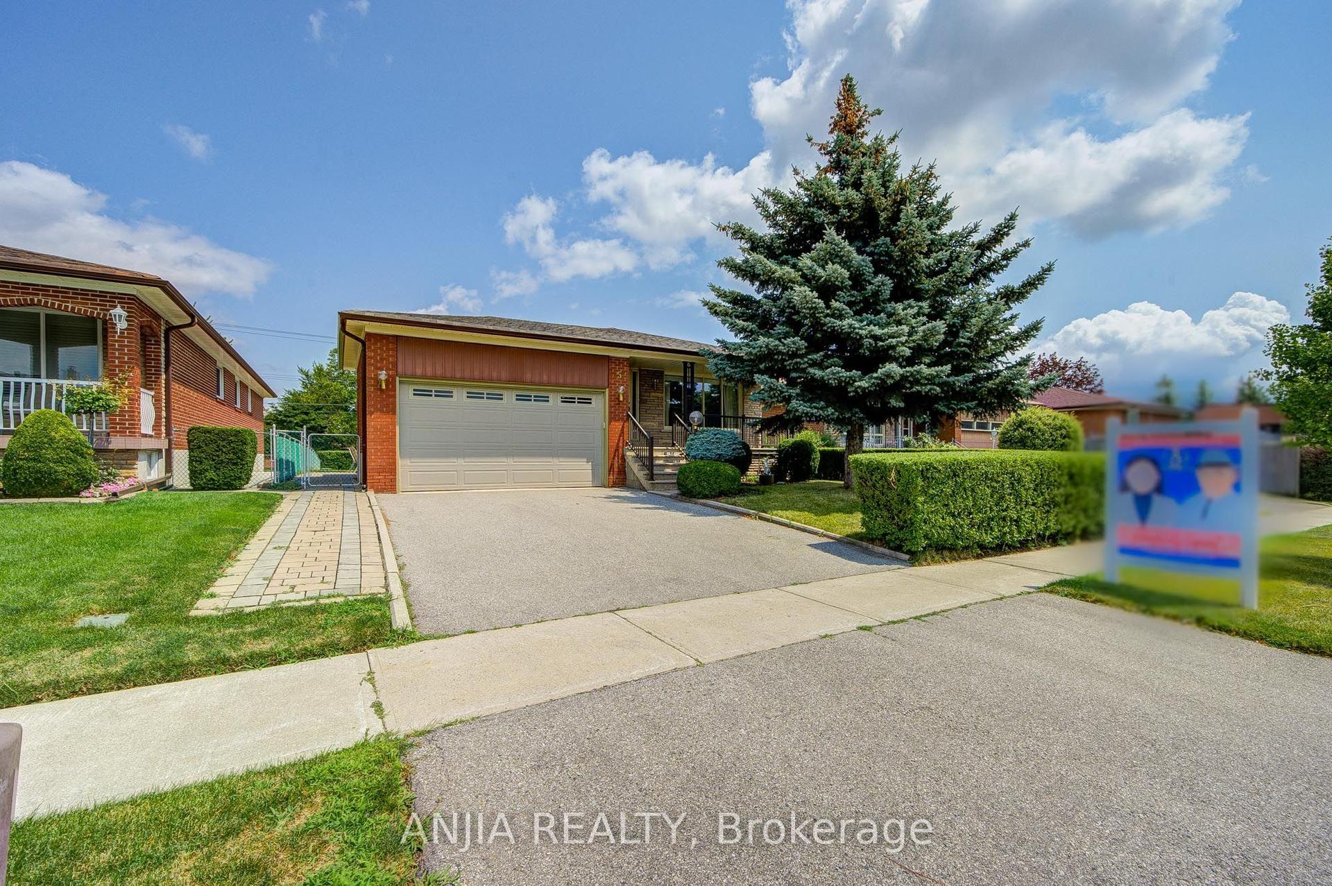 5 Brantford Drive, Toronto — Detached for sale, photo 1