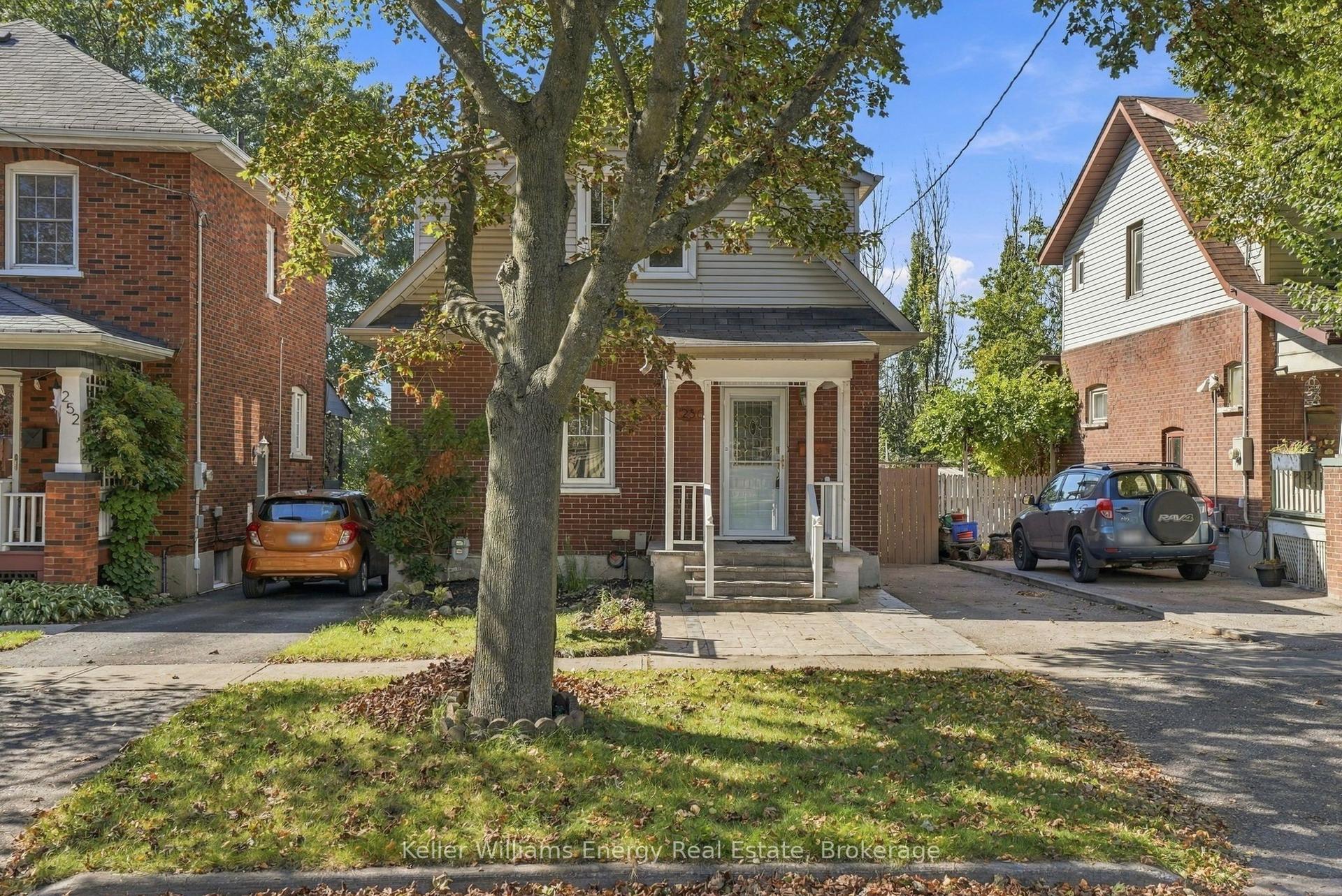 256 Grooms Avenue, Oshawa — Detached for sale, photo 1