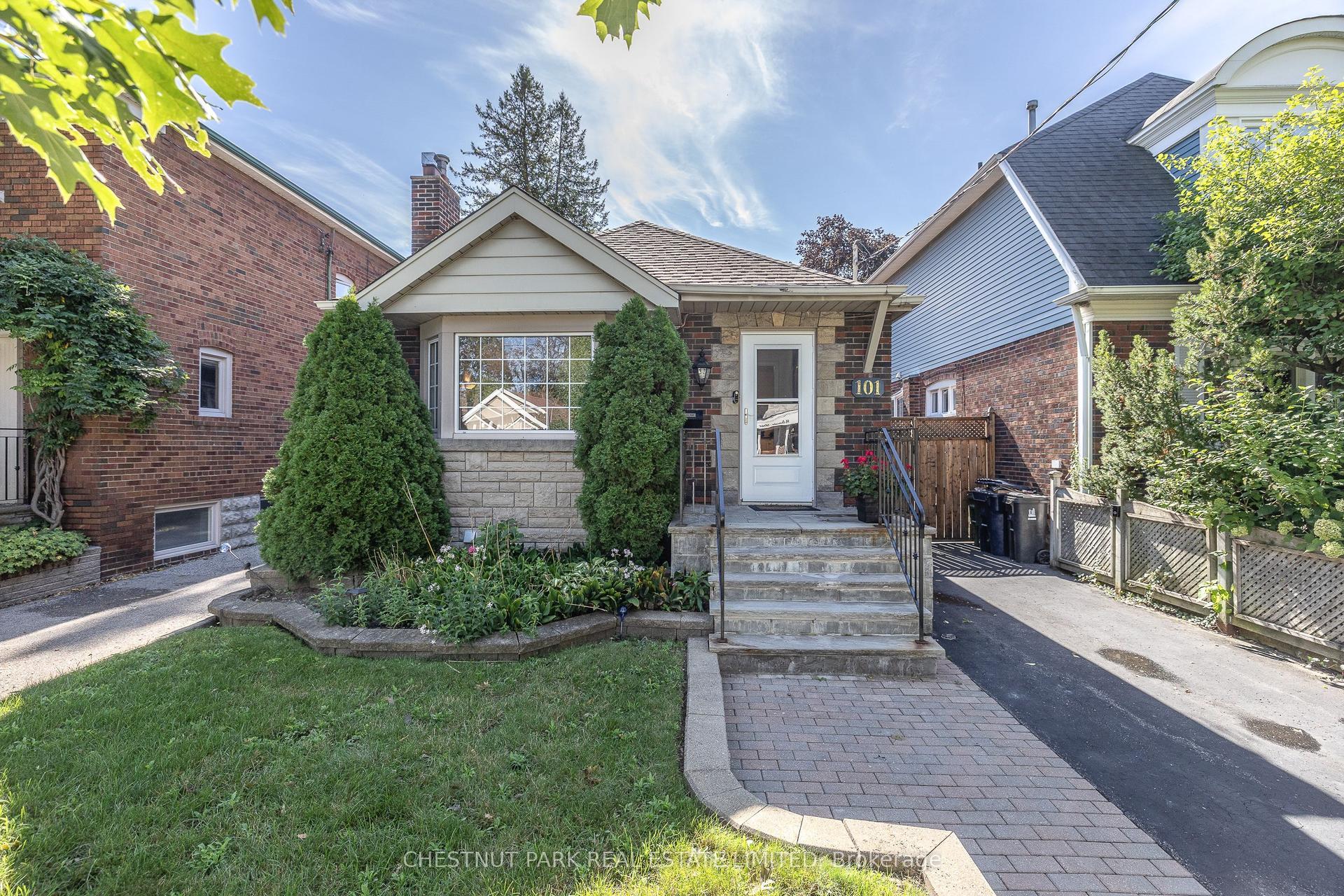 101 Southvale Drive, Toronto — Detached for sale, photo 1