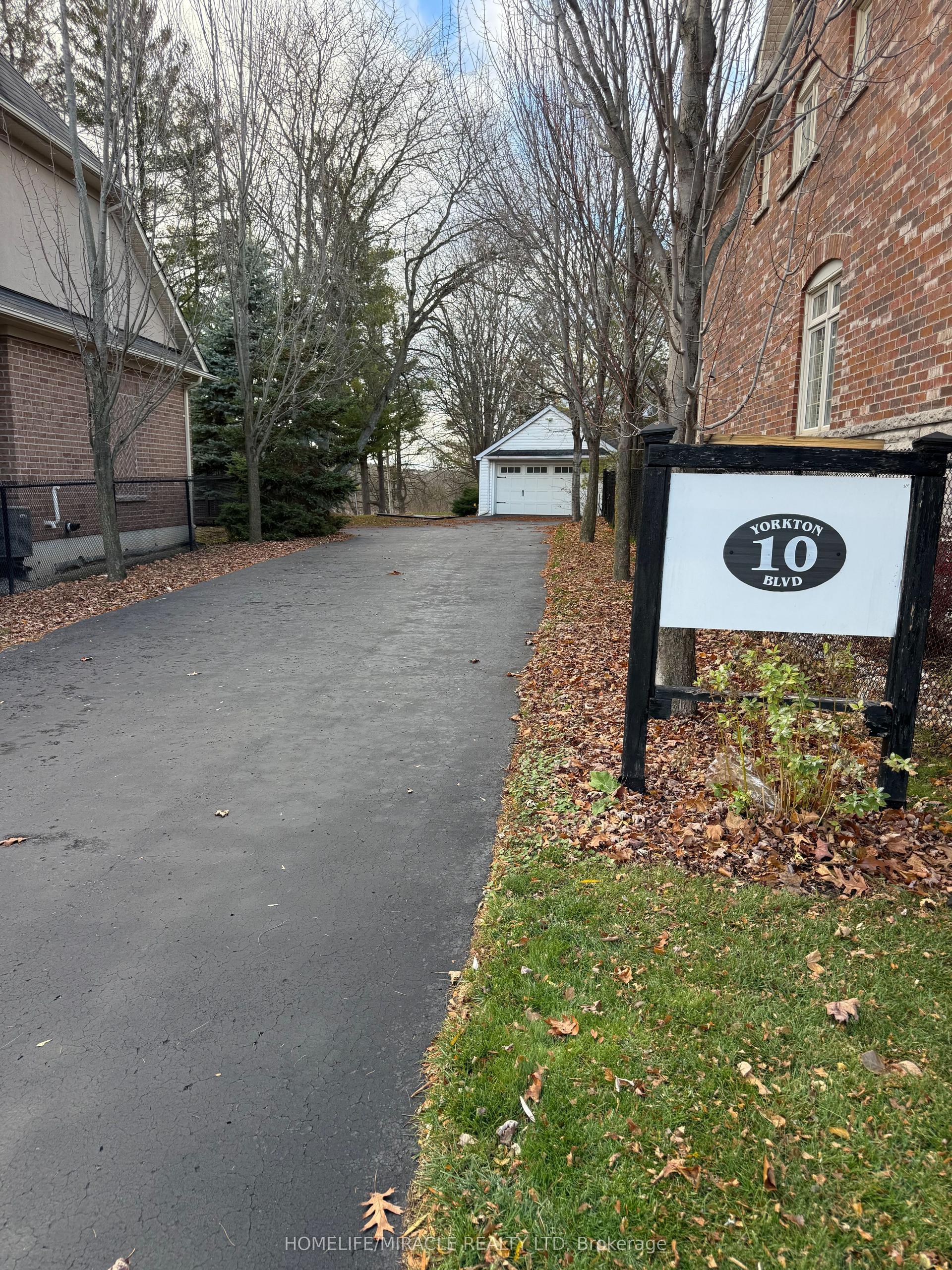10 Yorkton Boulevard, Markham — Multiplex for sale, photo 1