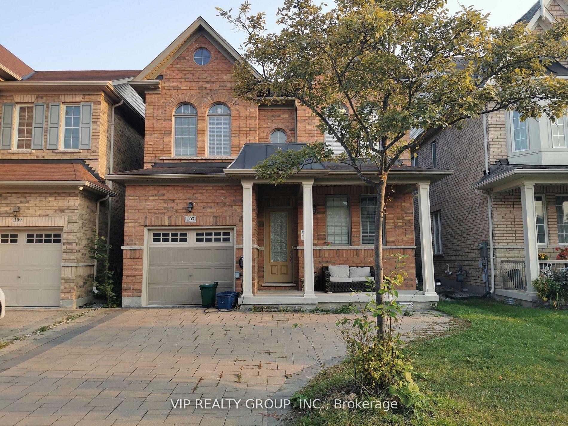 107 Holst Avenue — photo 1