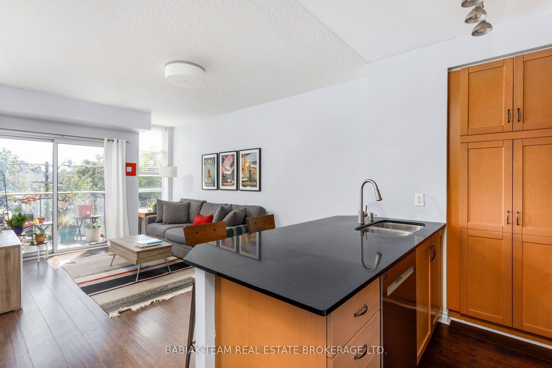 2495 Dundas Street West Street 307 #307, Toronto — Condo for sale, photo 1