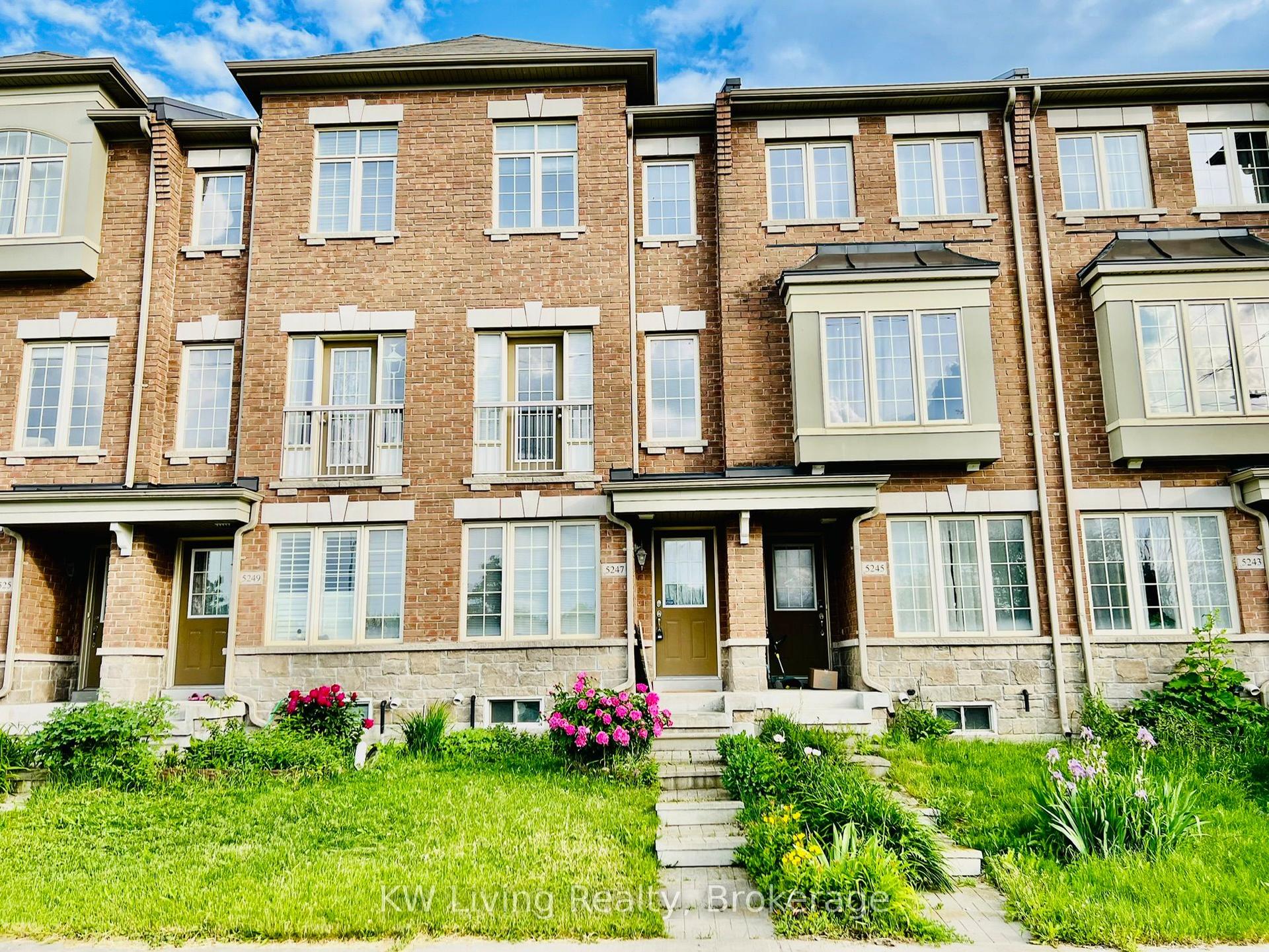 5247 Major Mackenzie Drive — photo 1