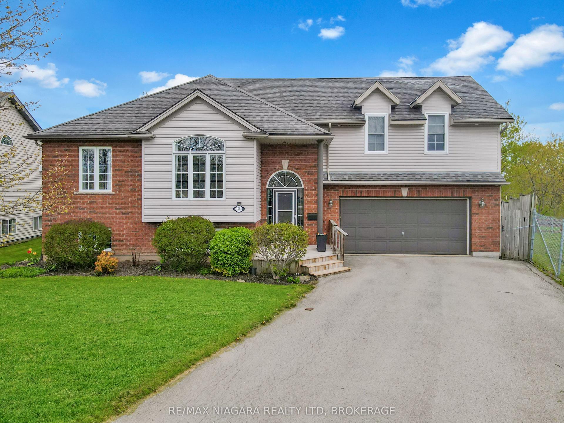3561 Carver Street — photo 1