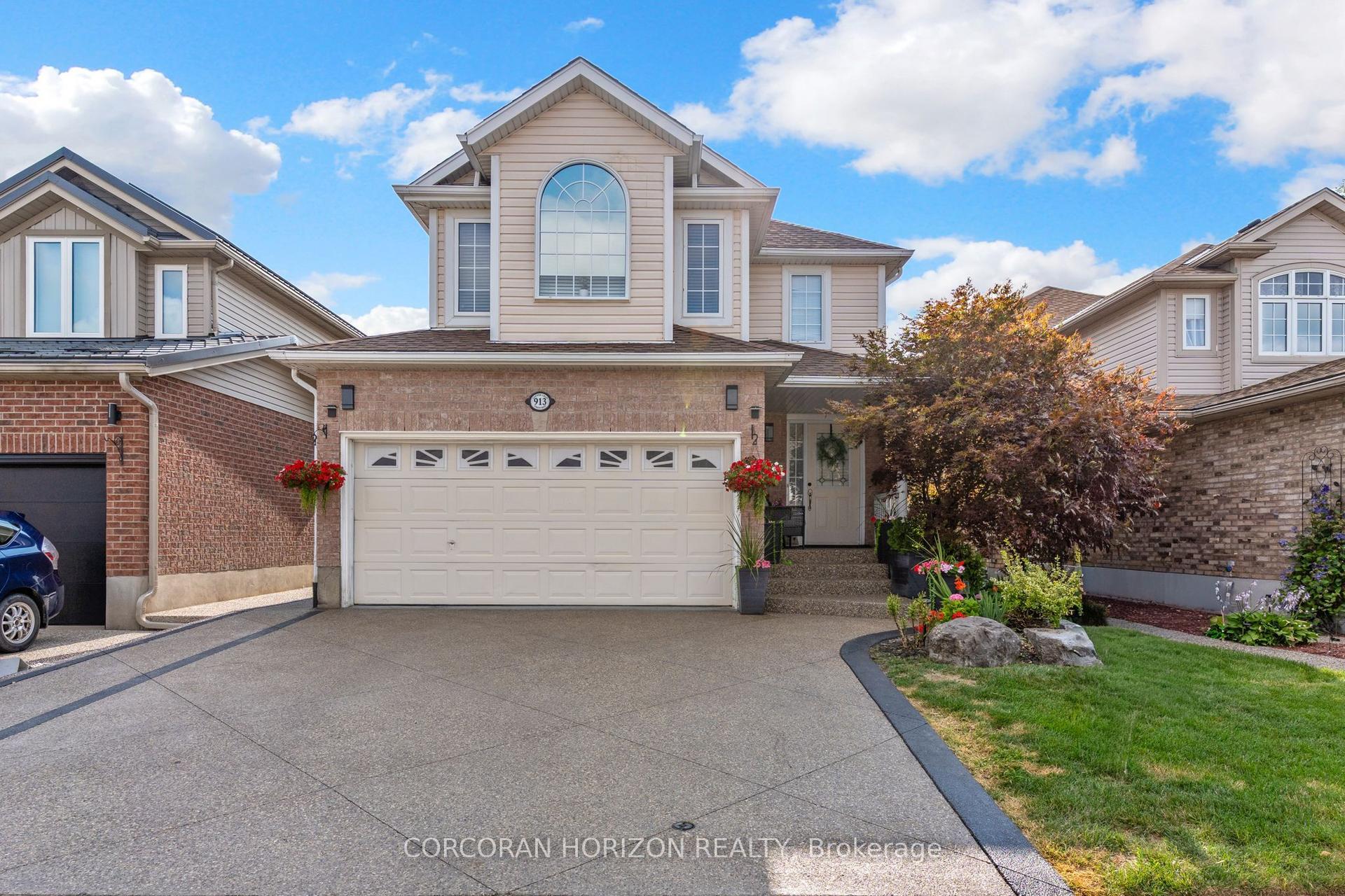 913 Copper Leaf Crescent, Kitchener — Detached for sale, photo 1