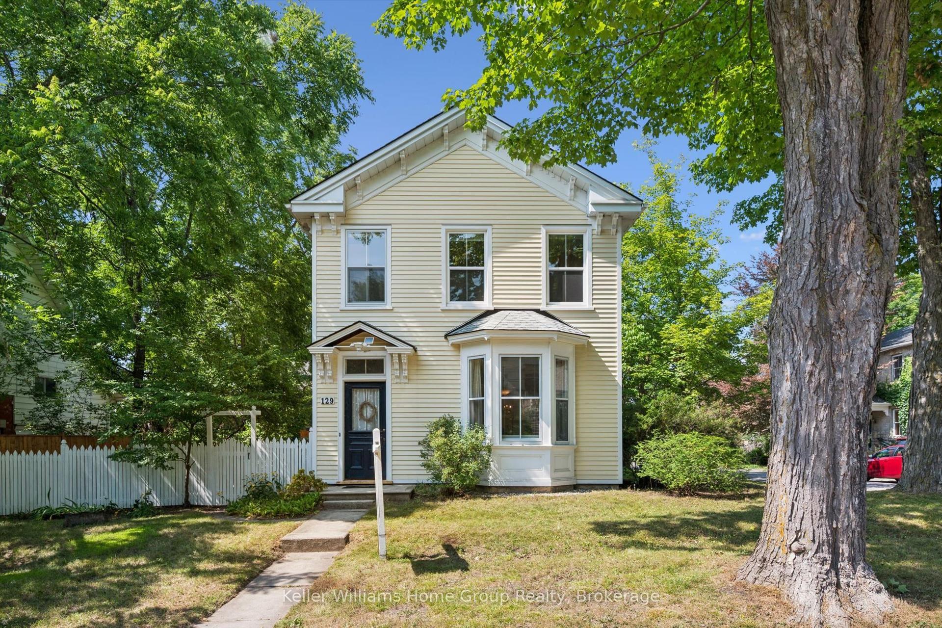 129 Suffolk Street W, Guelph — Detached for sale, photo 1