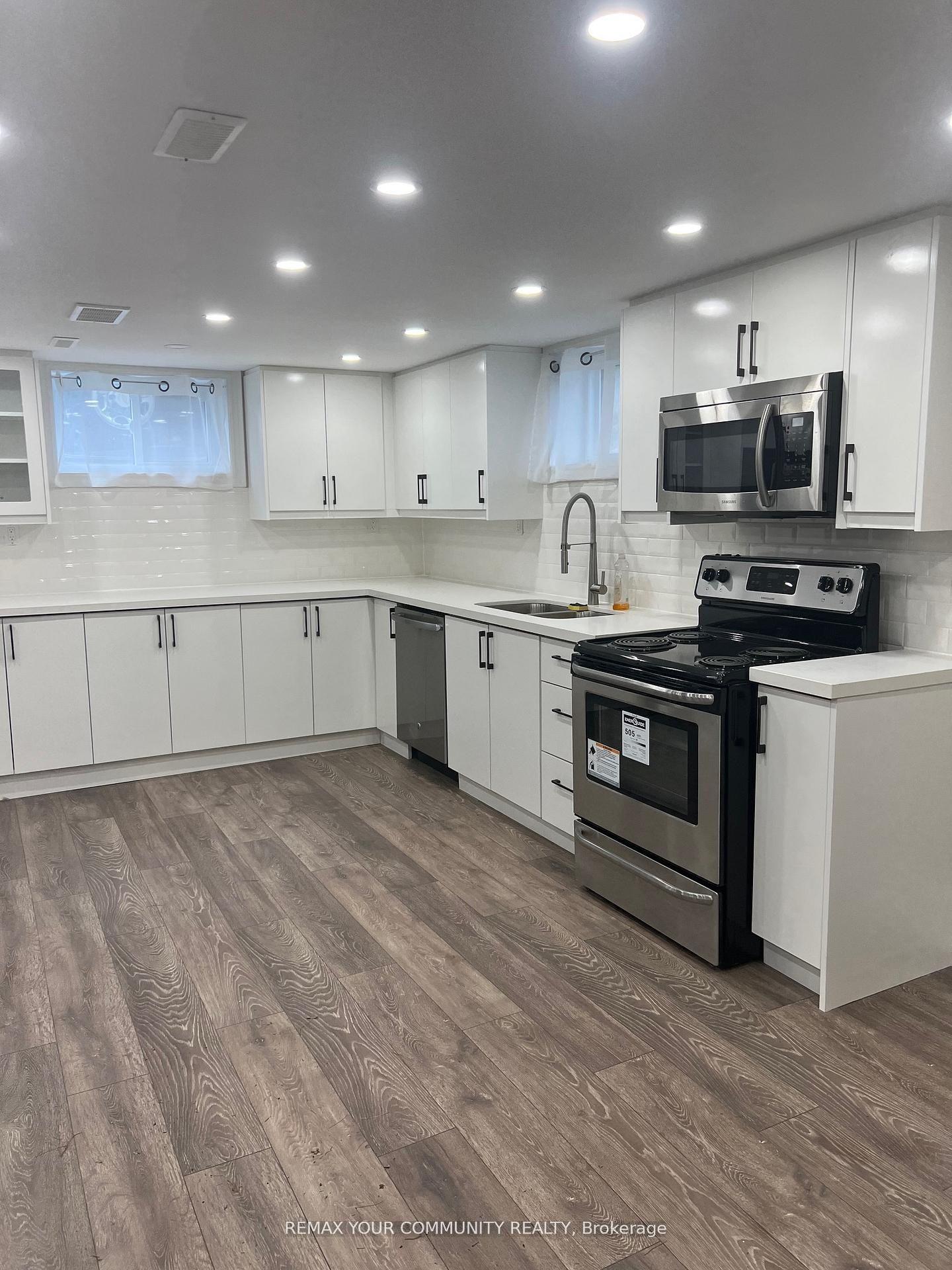 23 Irwin Avenue — photo 1