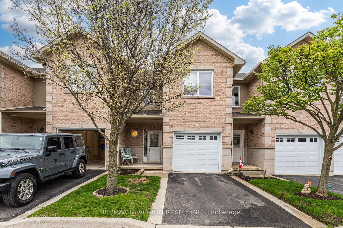 81 Valridge Drive 35 #35 — photo 1