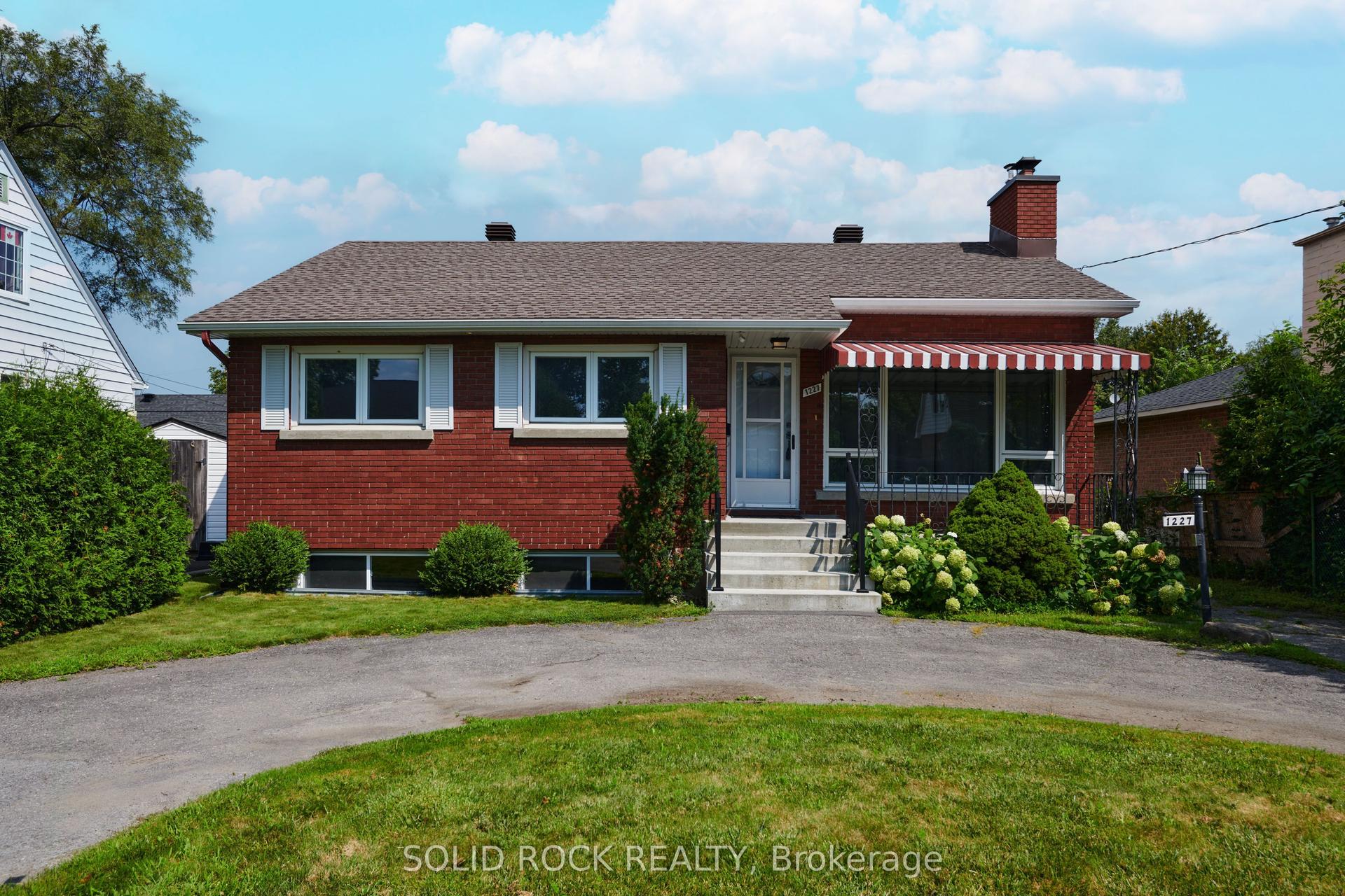 1227 Portland Avenue, Hunt Club - South Keys and Area — Detached for sale, photo 1
