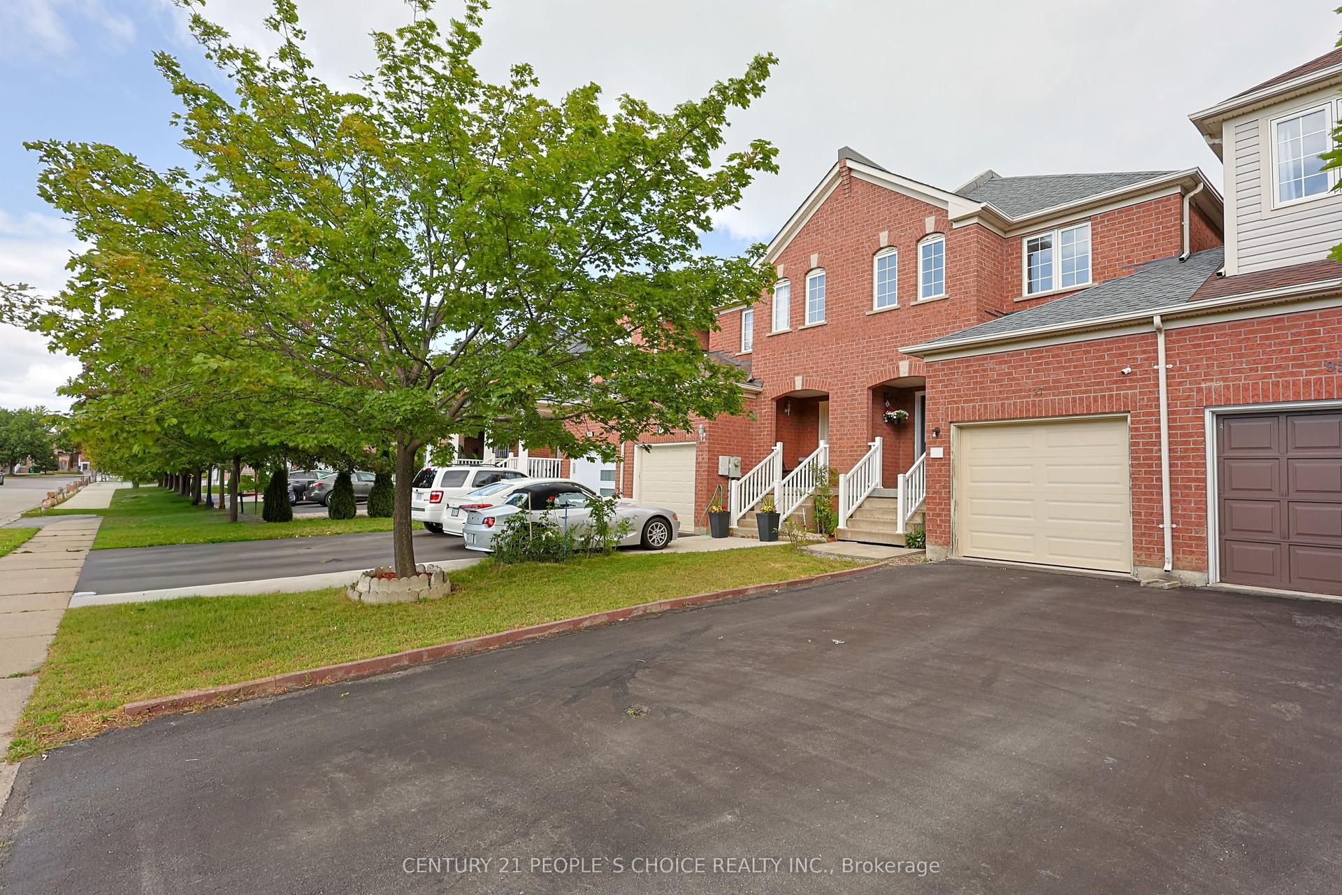 97 Zia Dodda Crescent, Brampton — Townhouse for sale, photo 1