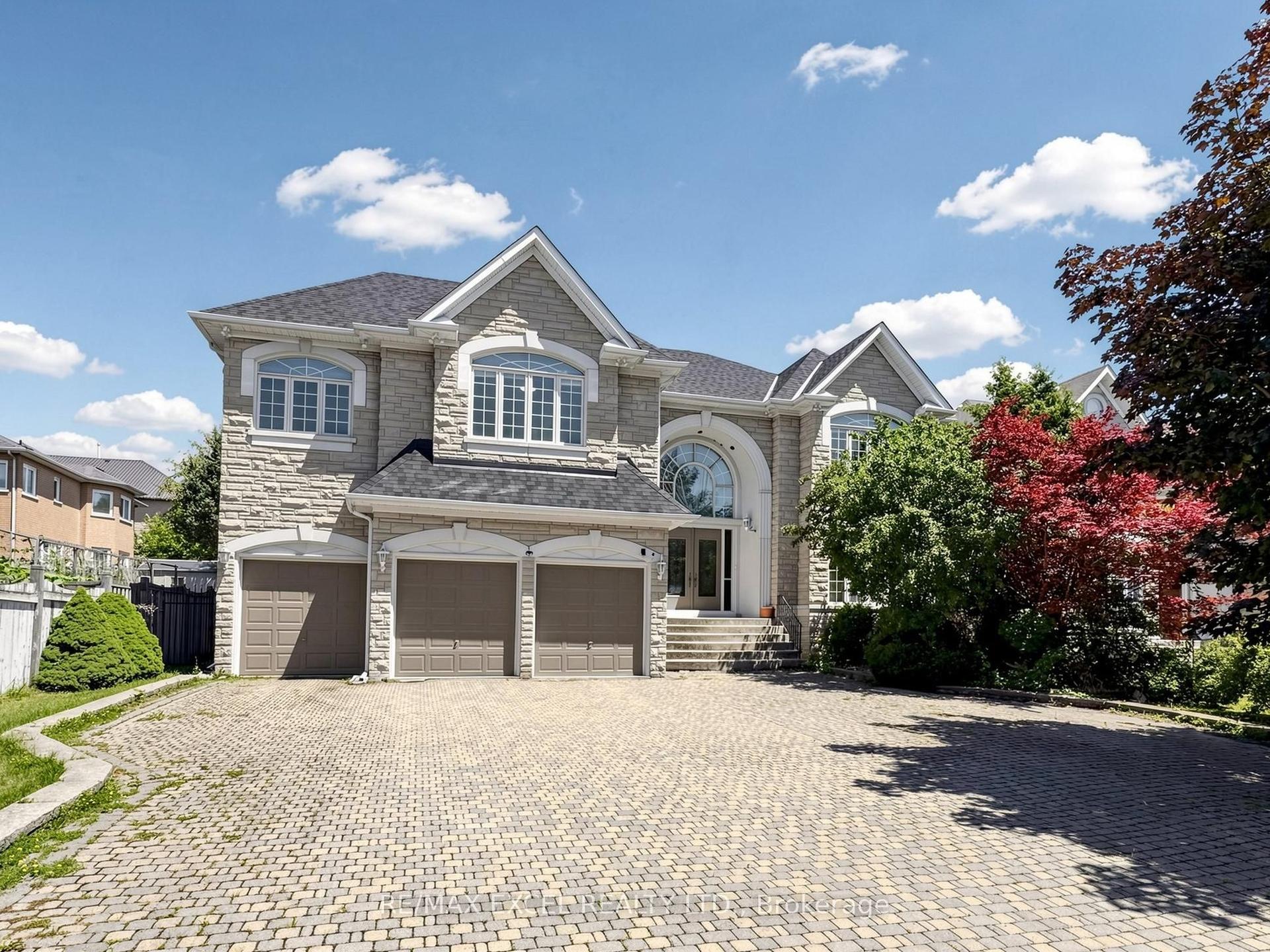 16 Frybrook Crescent, Richmond Hill — Detached for sale, photo 1
