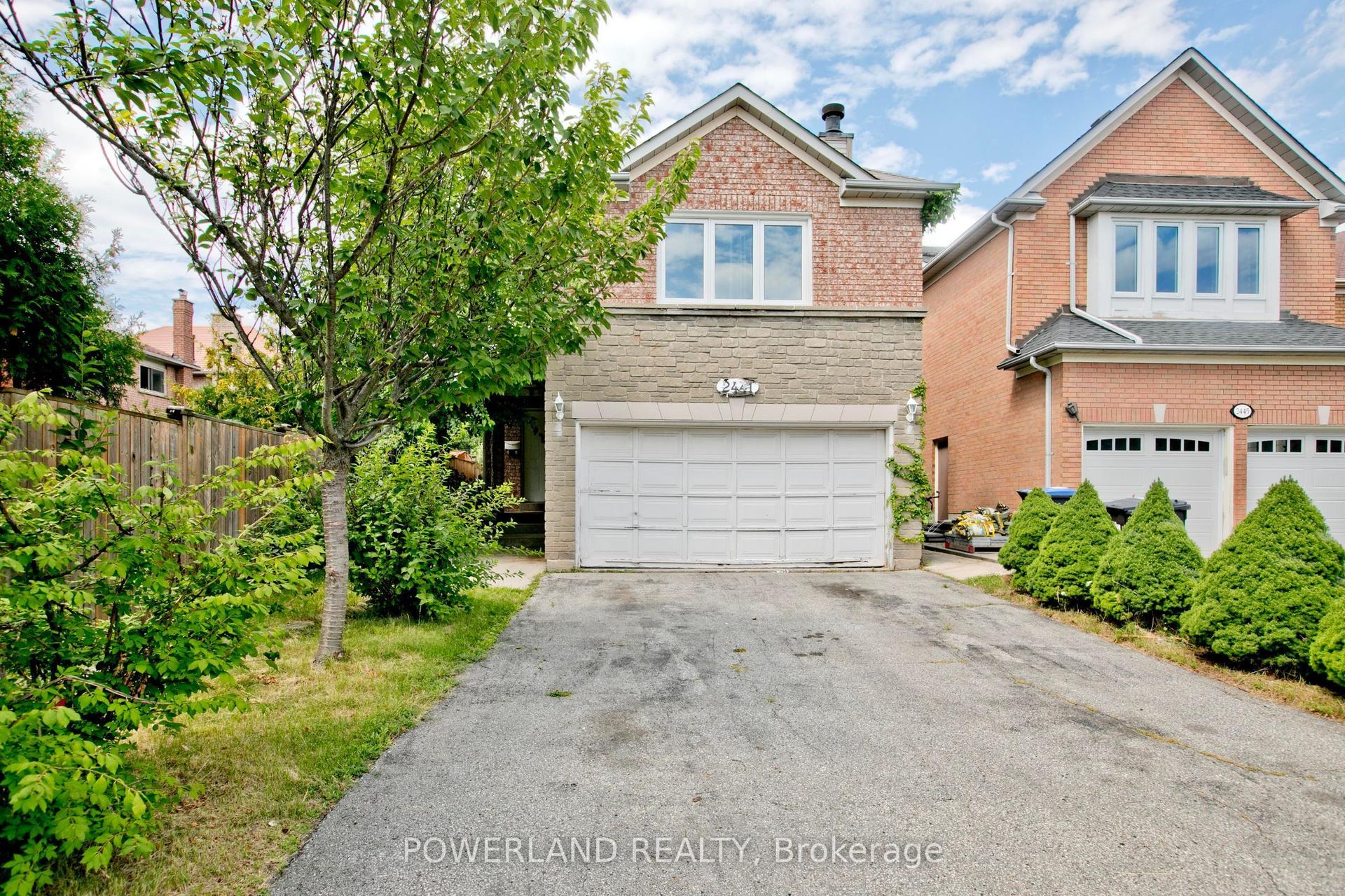 2441 Strathmore Crescent, Mississauga — Detached for sale, photo 1