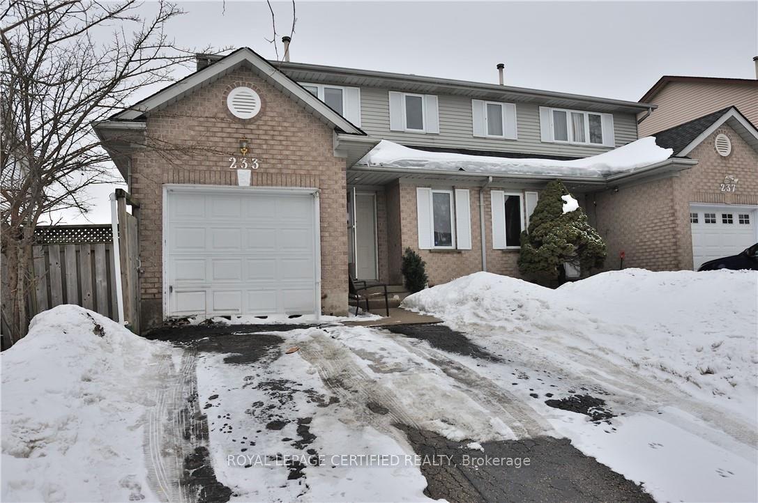 233 Benesfort Crescent — photo 1