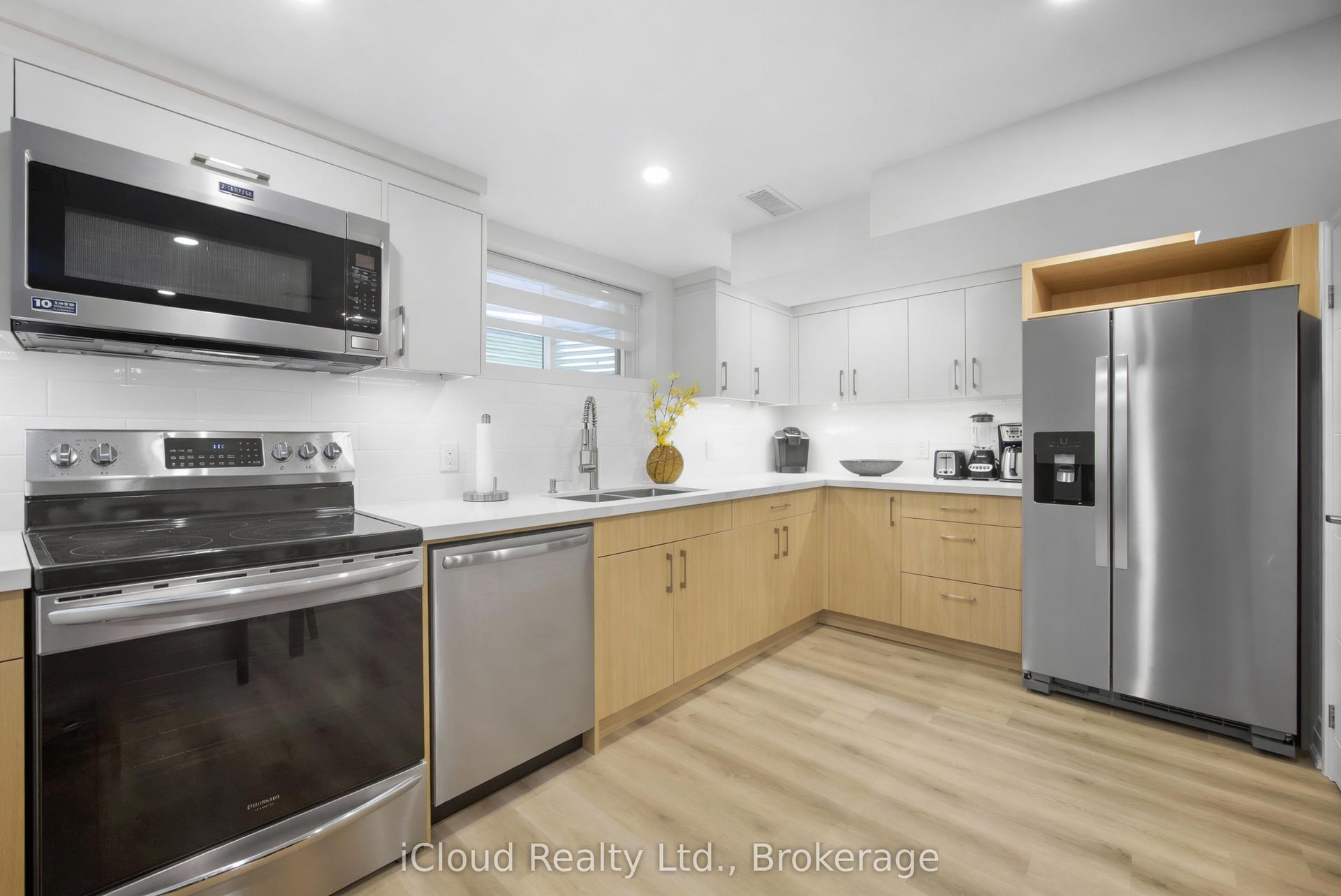 23 Swanhurst Boulevard B #B, Mississauga — Condo for lease, photo 1
