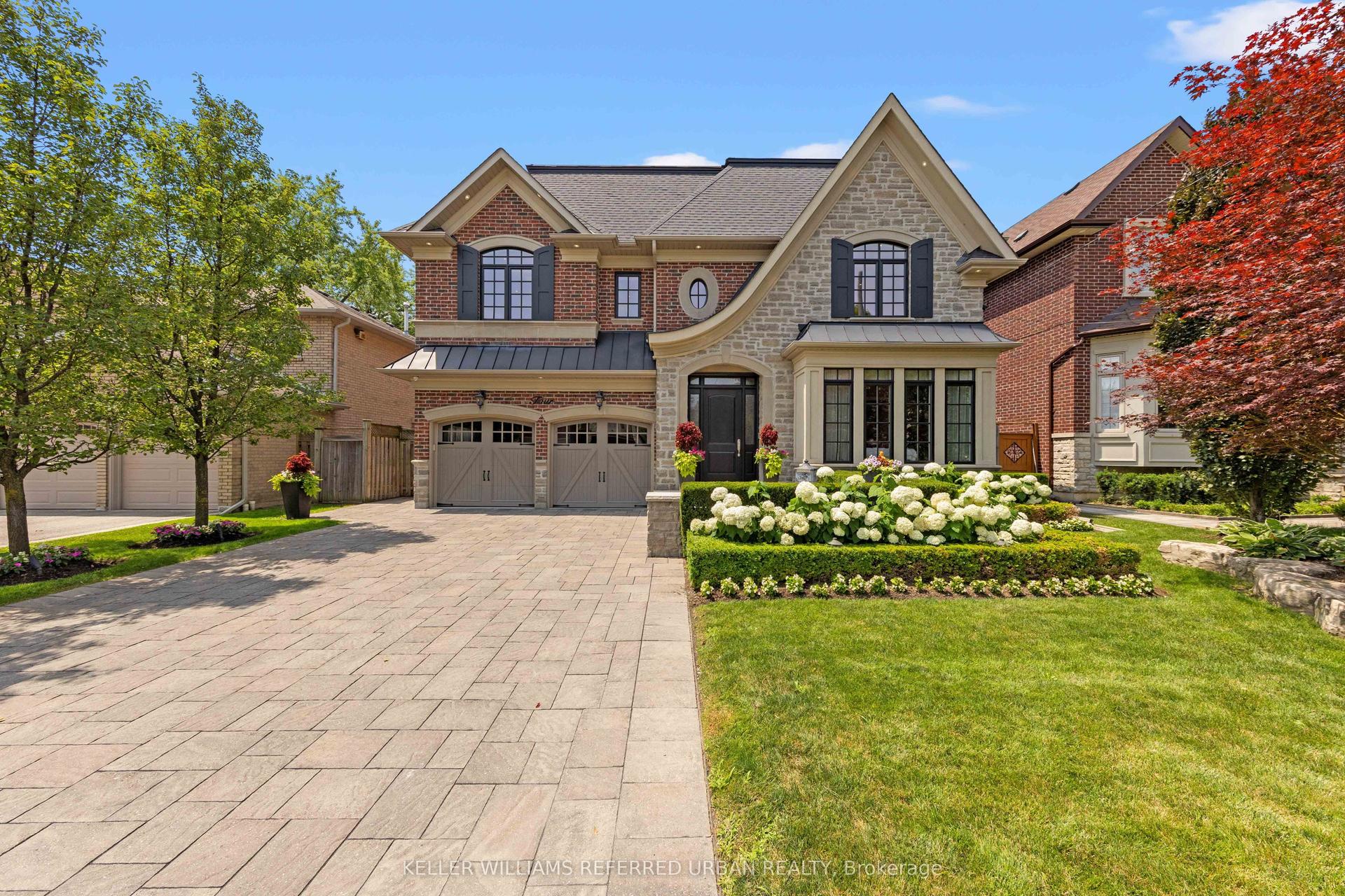 4 Community Circle, Toronto — Detached for sale, photo 1