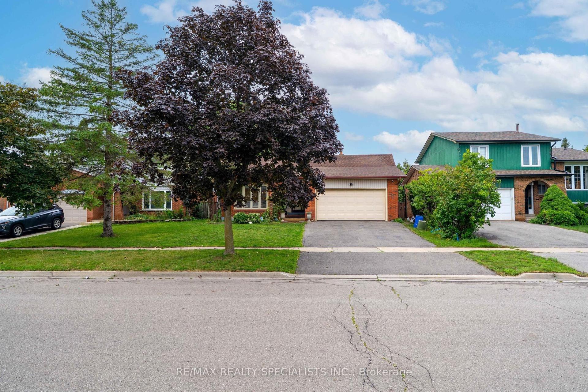 29 Blackthorn Lane, Brampton — Detached for sale, photo 1