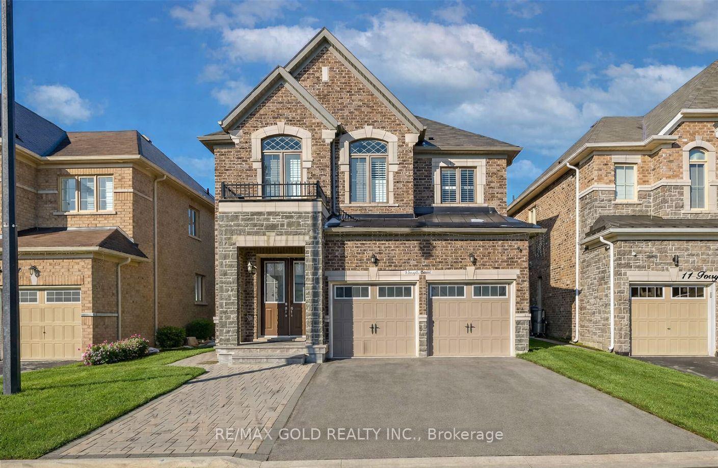 9 FORSYTH Crescent — photo 1
