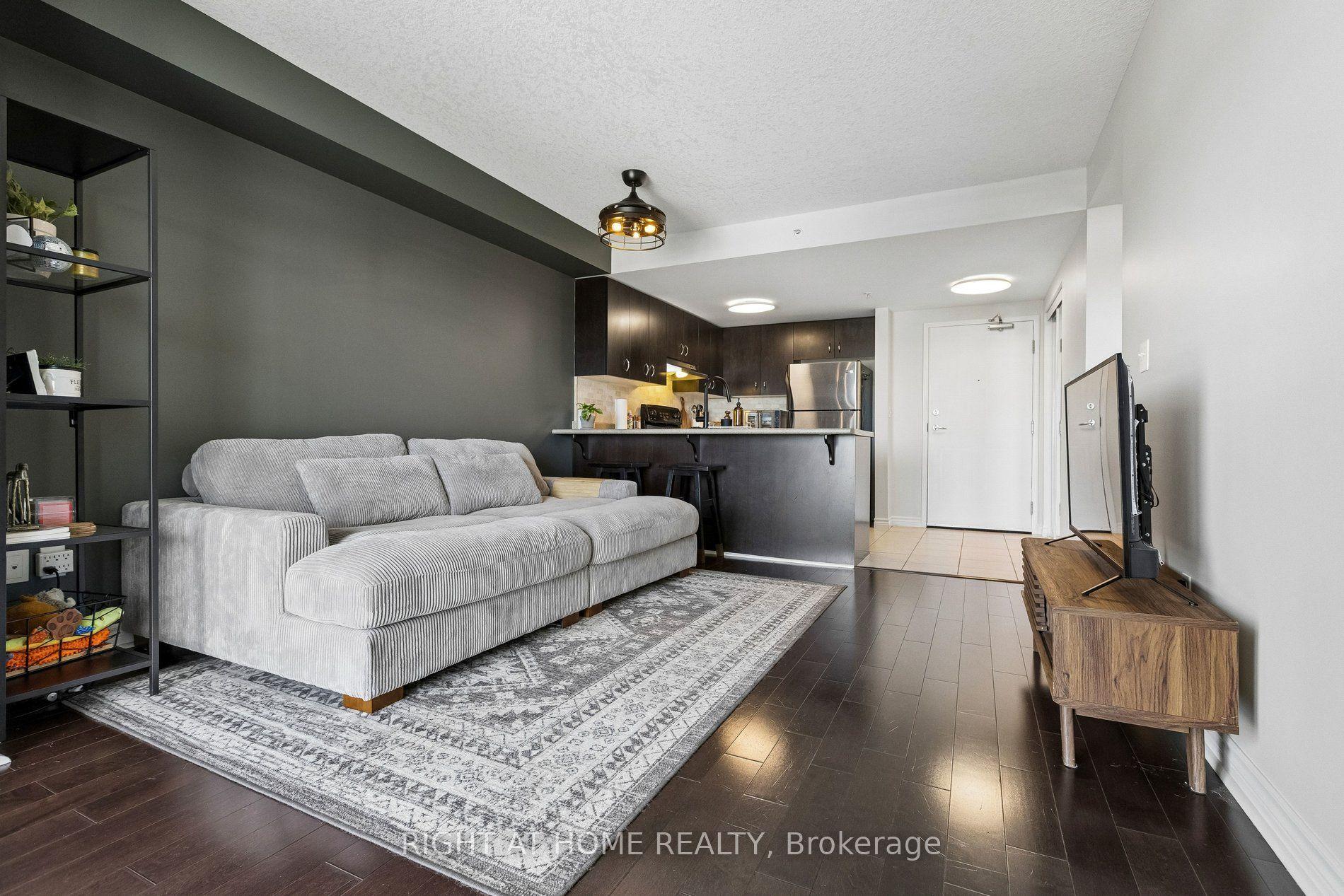 37 Goodwin Drive 404 #404 — photo 1