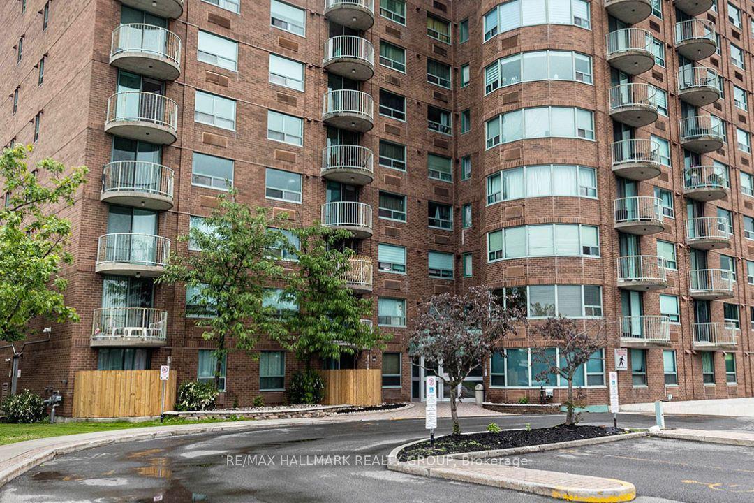 1440 HERON Road 801 #801 — photo 1