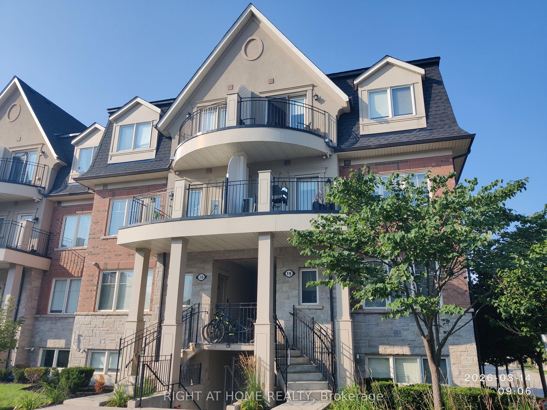 2420 Baronwood Drive 19-02 #19-02, Oakville — Condo Town for lease, photo 1