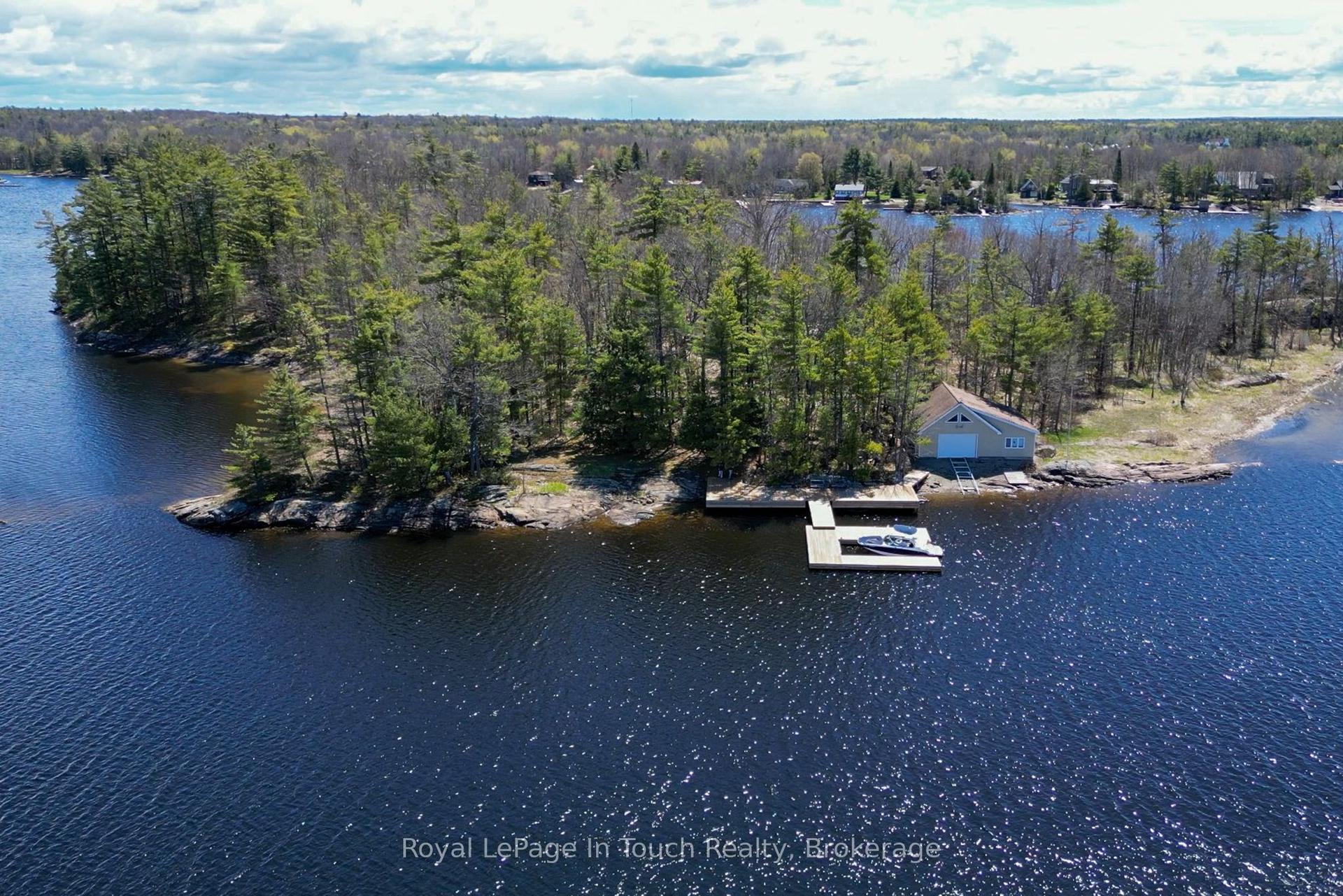 2 Island 880 N/A — photo 1