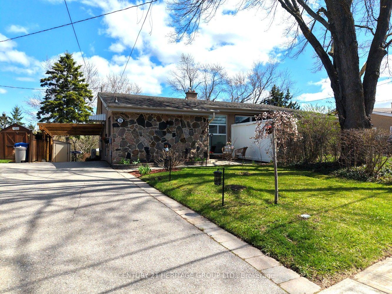 35 Jasper Drive — photo 1