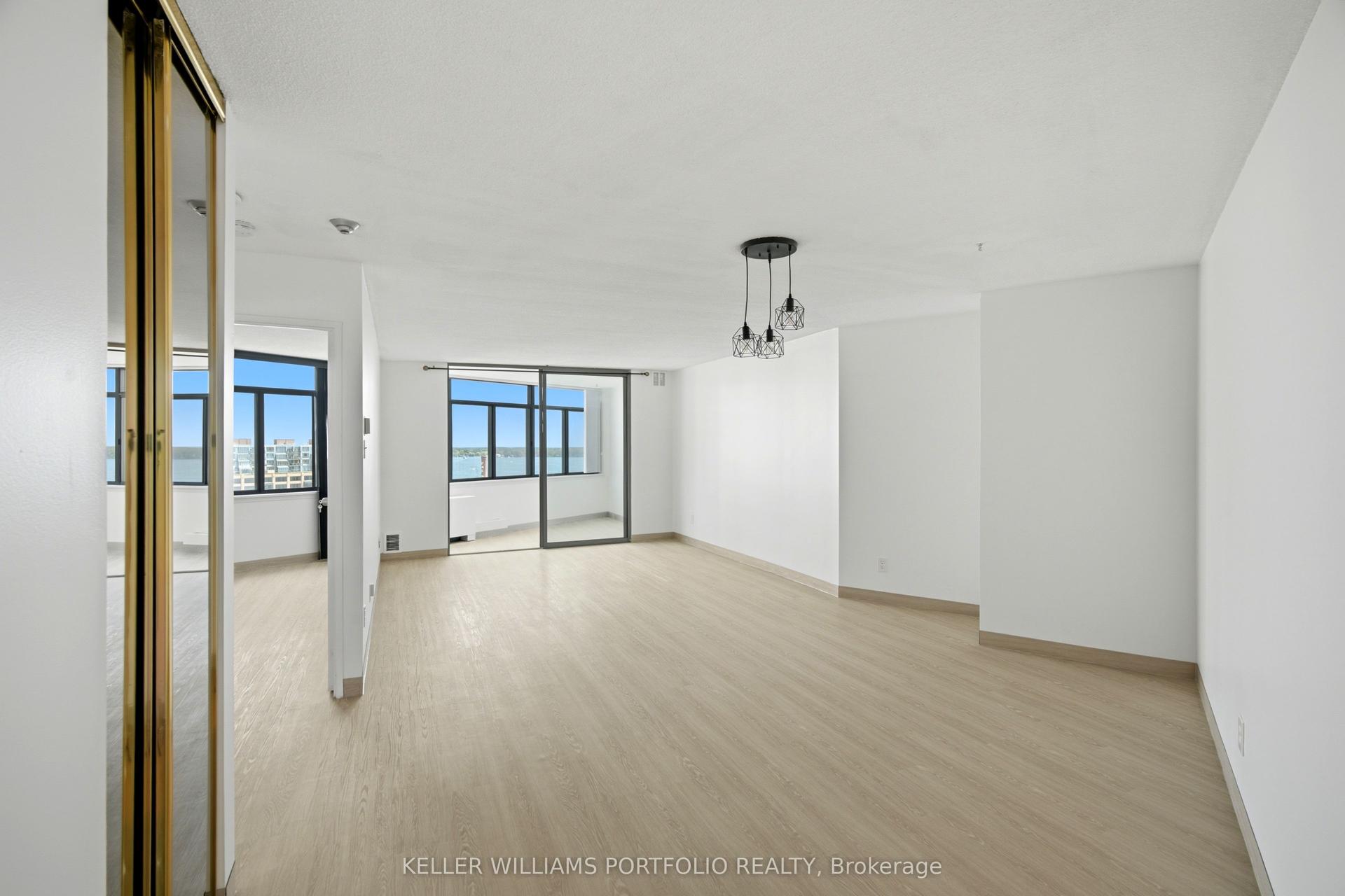 250 Queens Quay W 1608 #1608, Toronto — Condo for lease, photo 1