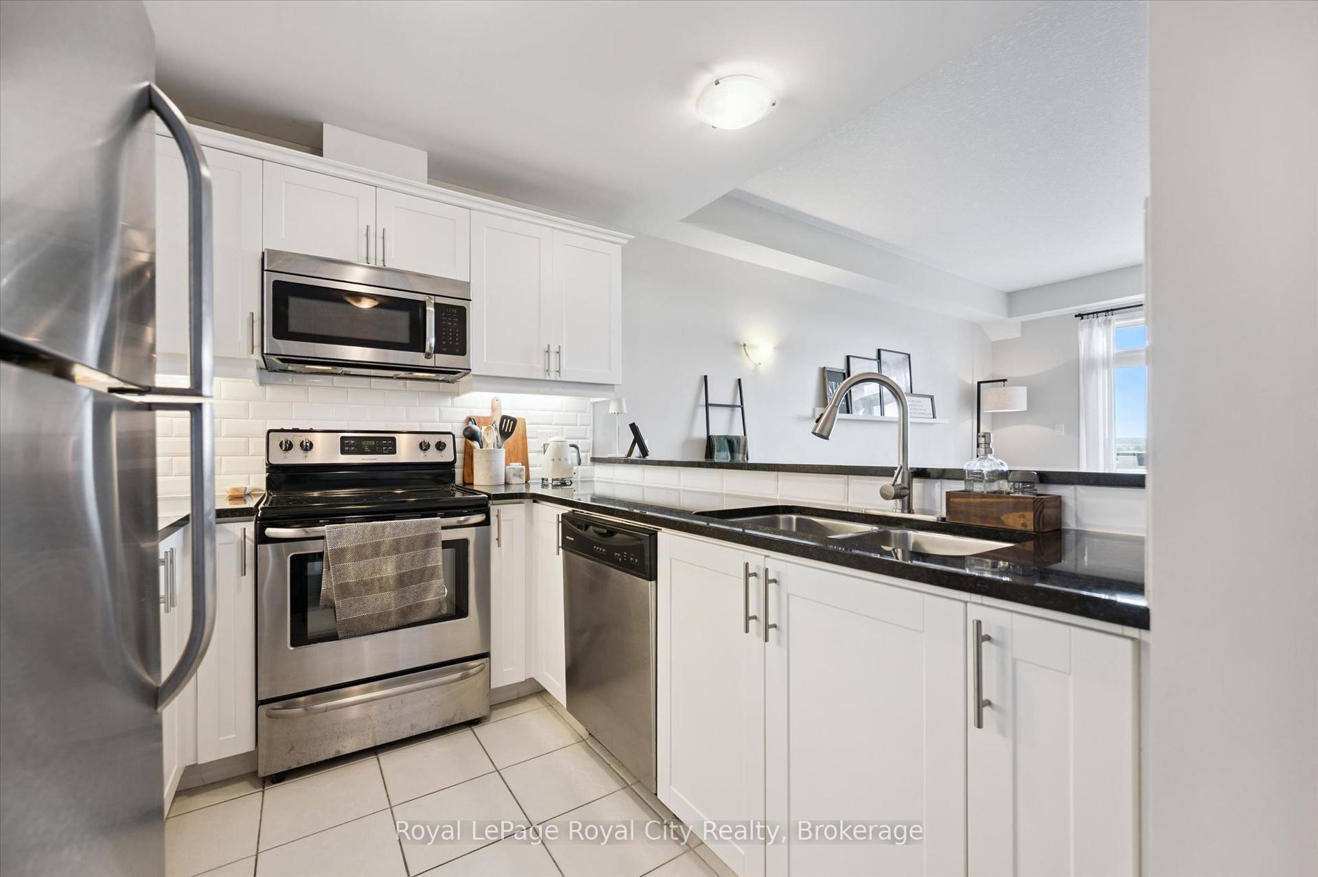 2 Colonial Drive 403 #403, Guelph — Condo for sale, photo 1
