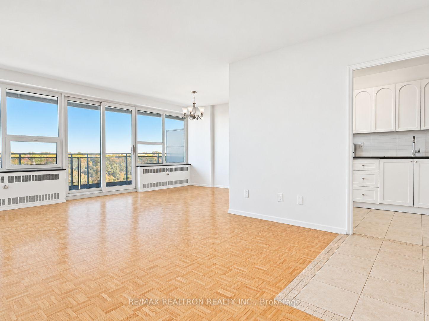 10 Shallmar Boulevard 804 #804, Toronto — Condo for lease, photo 1