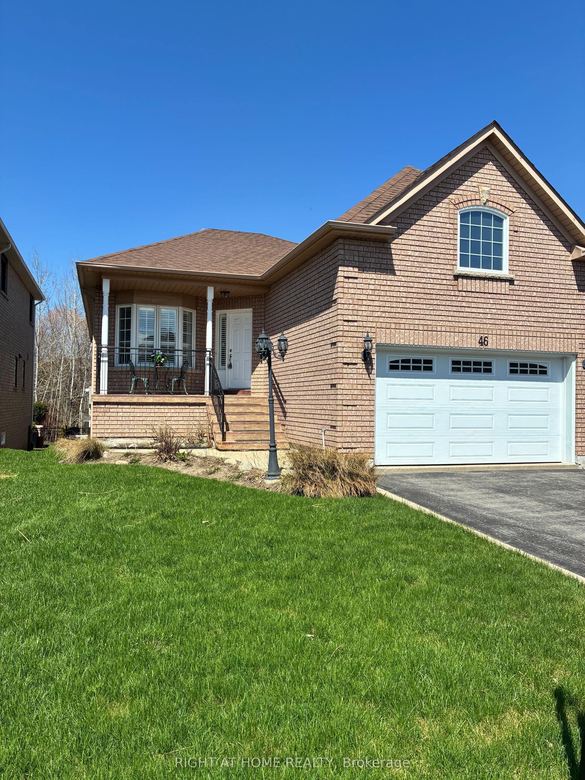 46 Woodhaven Crescent — photo 1