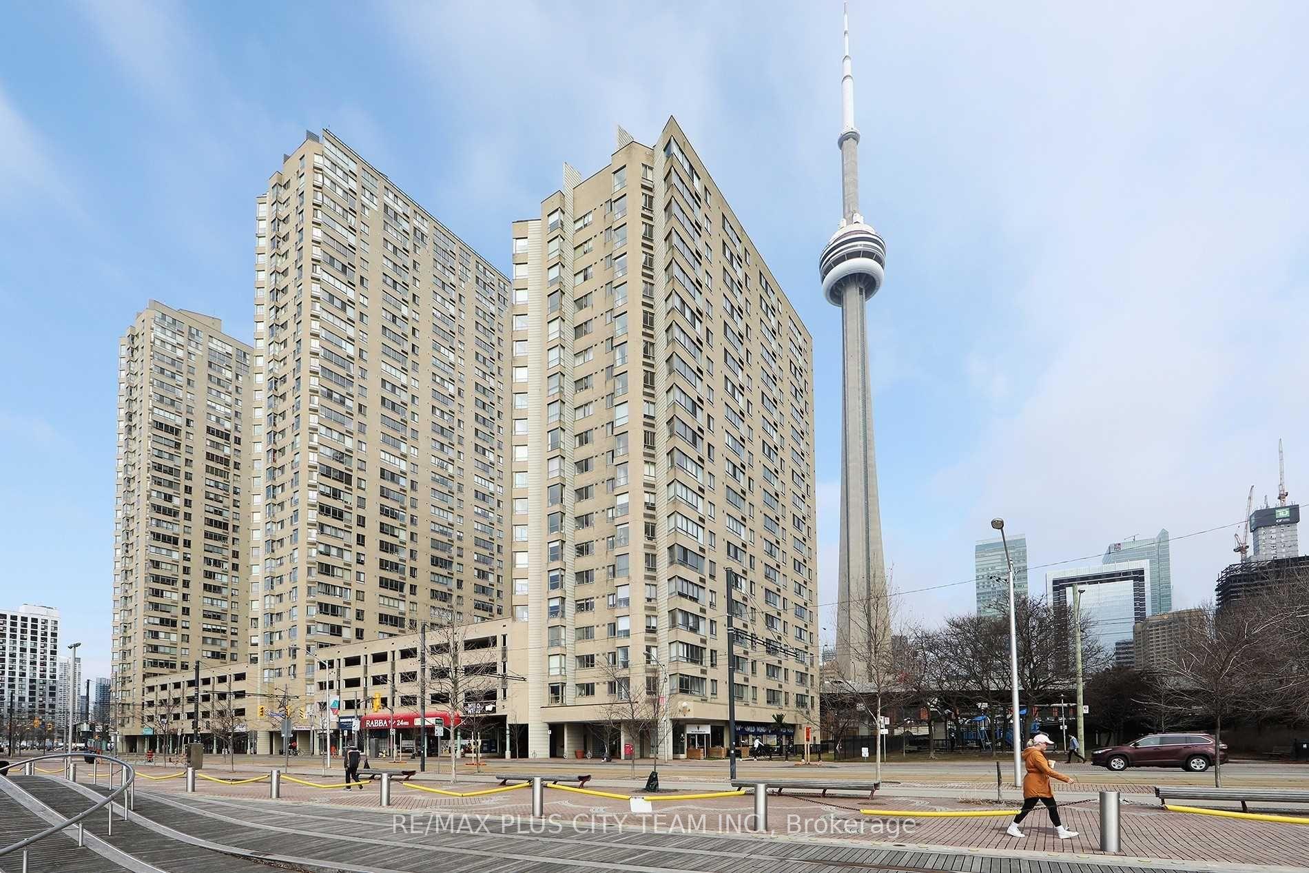 250 Queens Quay Street W 1702 #1702, Toronto — Condo for lease, photo 1