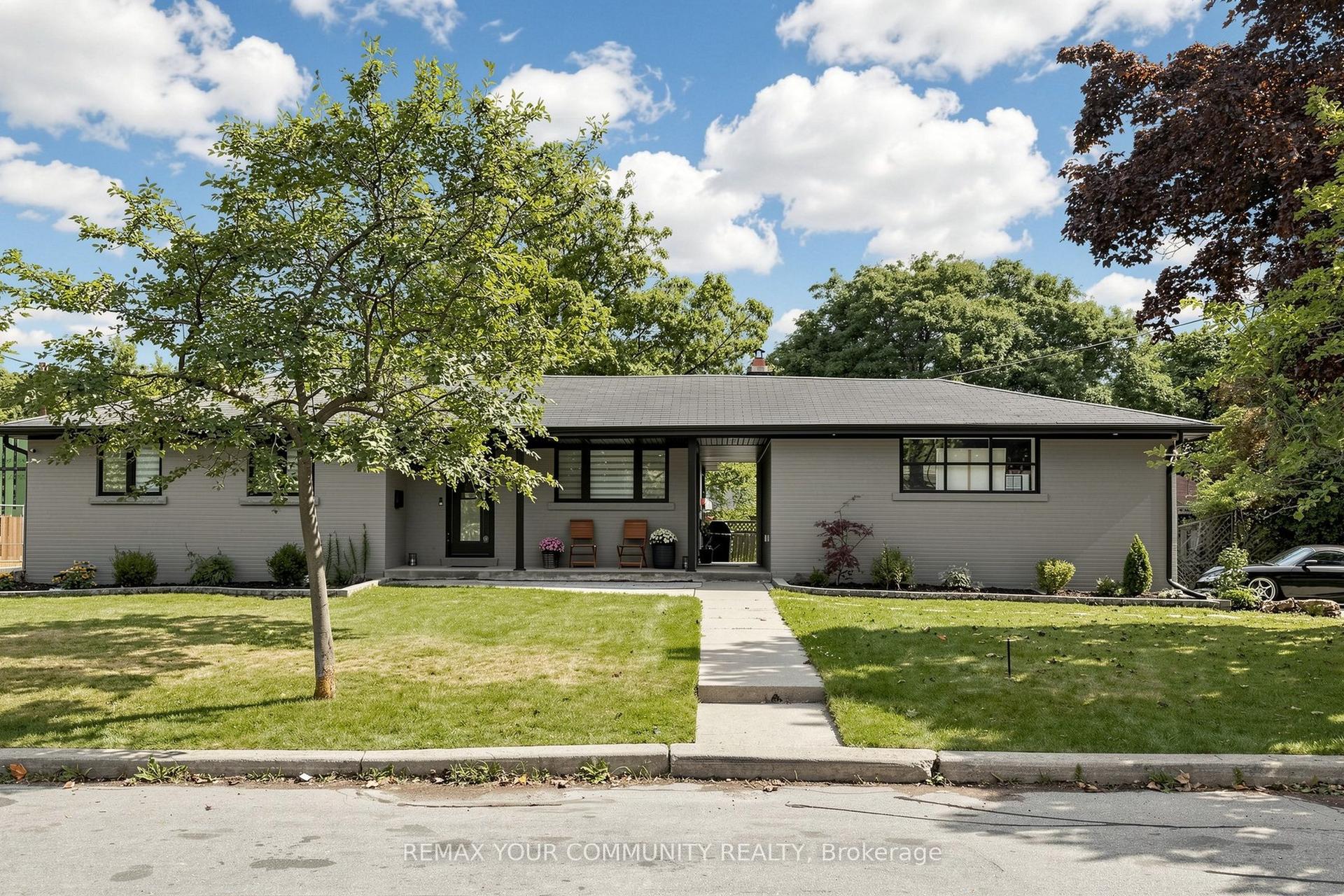 299 Horsham Avenue, Toronto — Detached for sale, photo 1